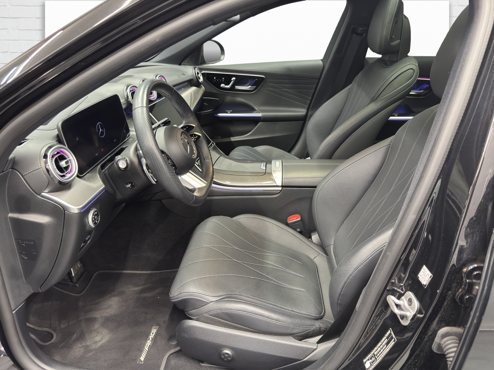 MERCEDES-BENZ C 300 AMG Line 4Matic T-image-6