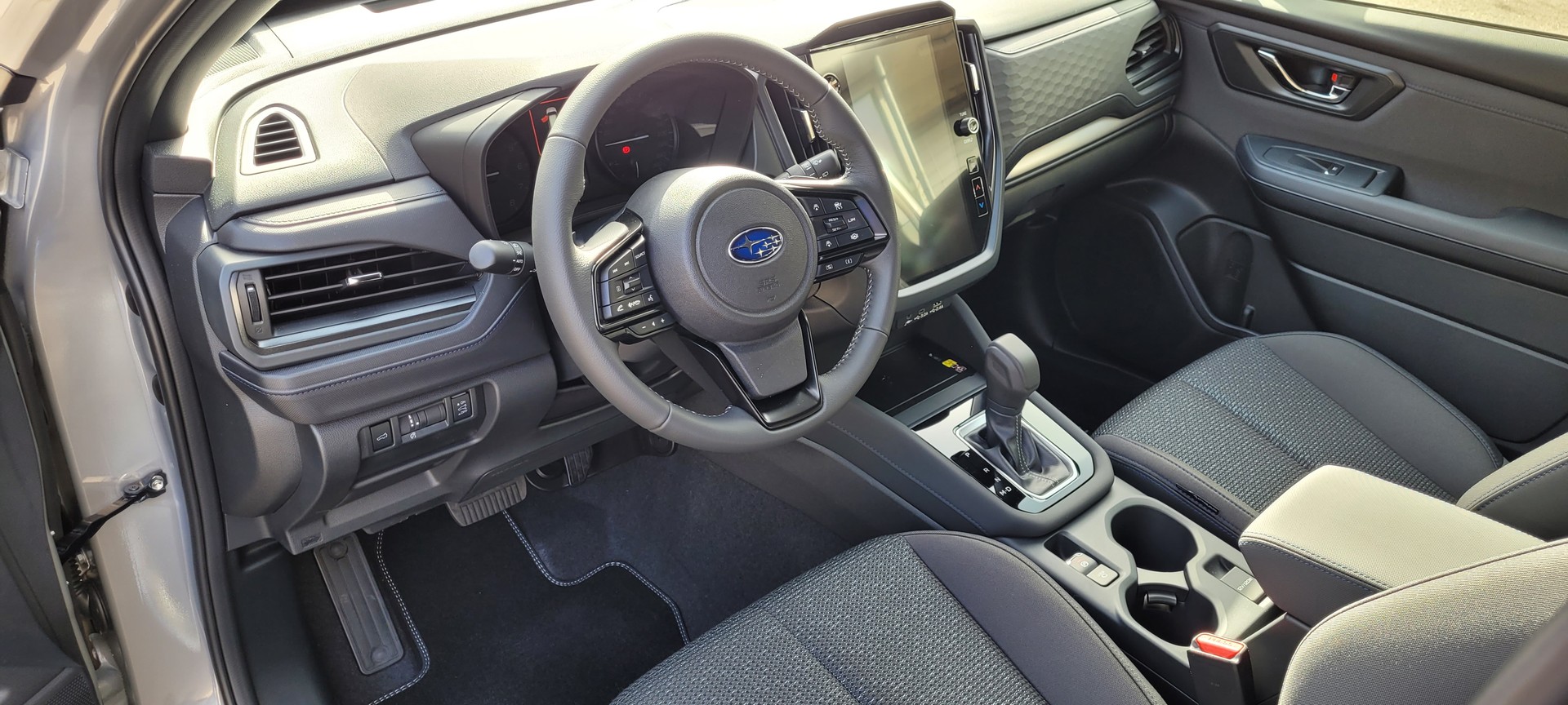 SUBARU Forester 2.0i e-Boxer Swiss Plus Lineartronic-image-7