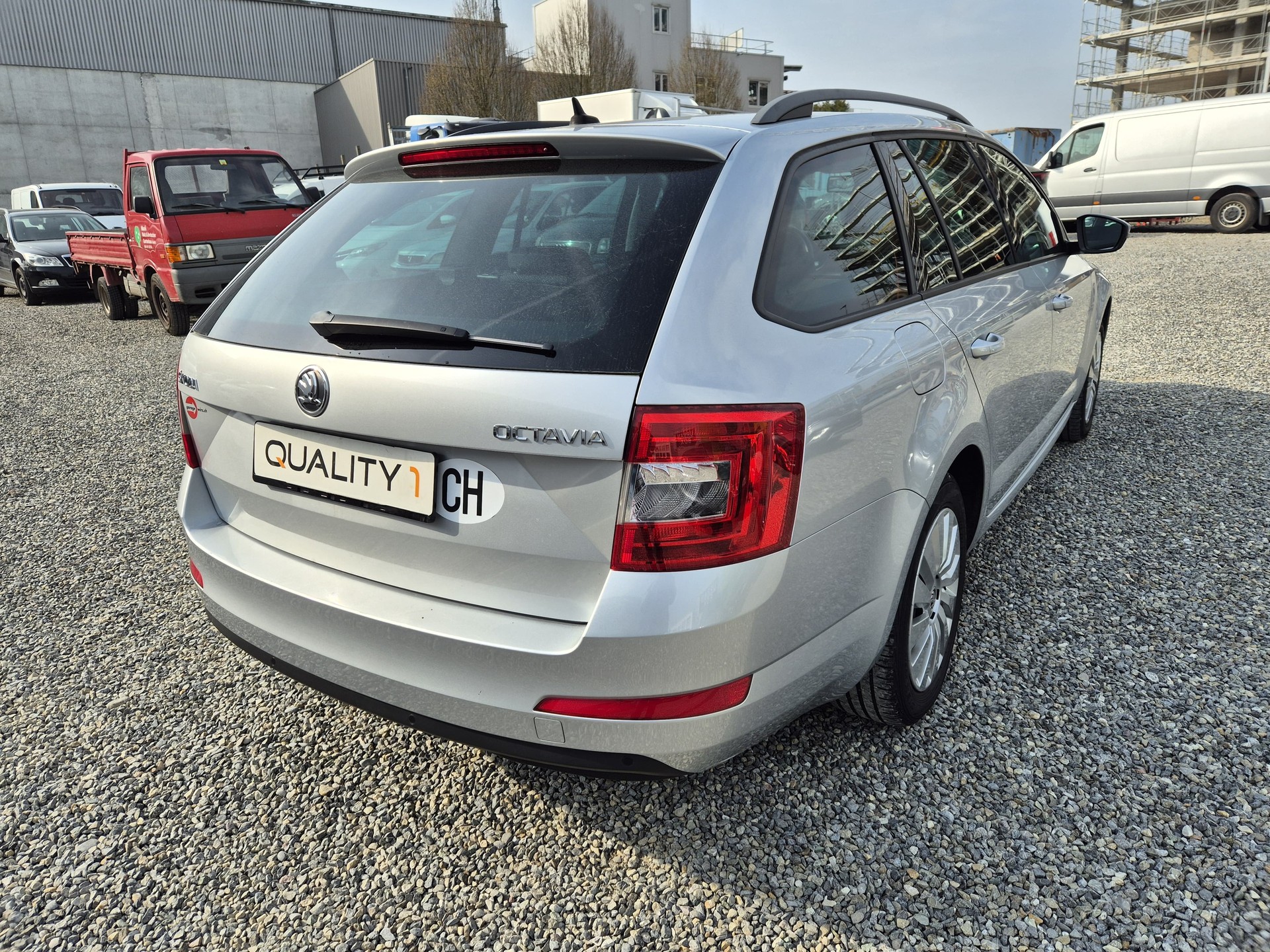 SKODA Octavia Combi 1.6 TDI Ambition DSG-image-8