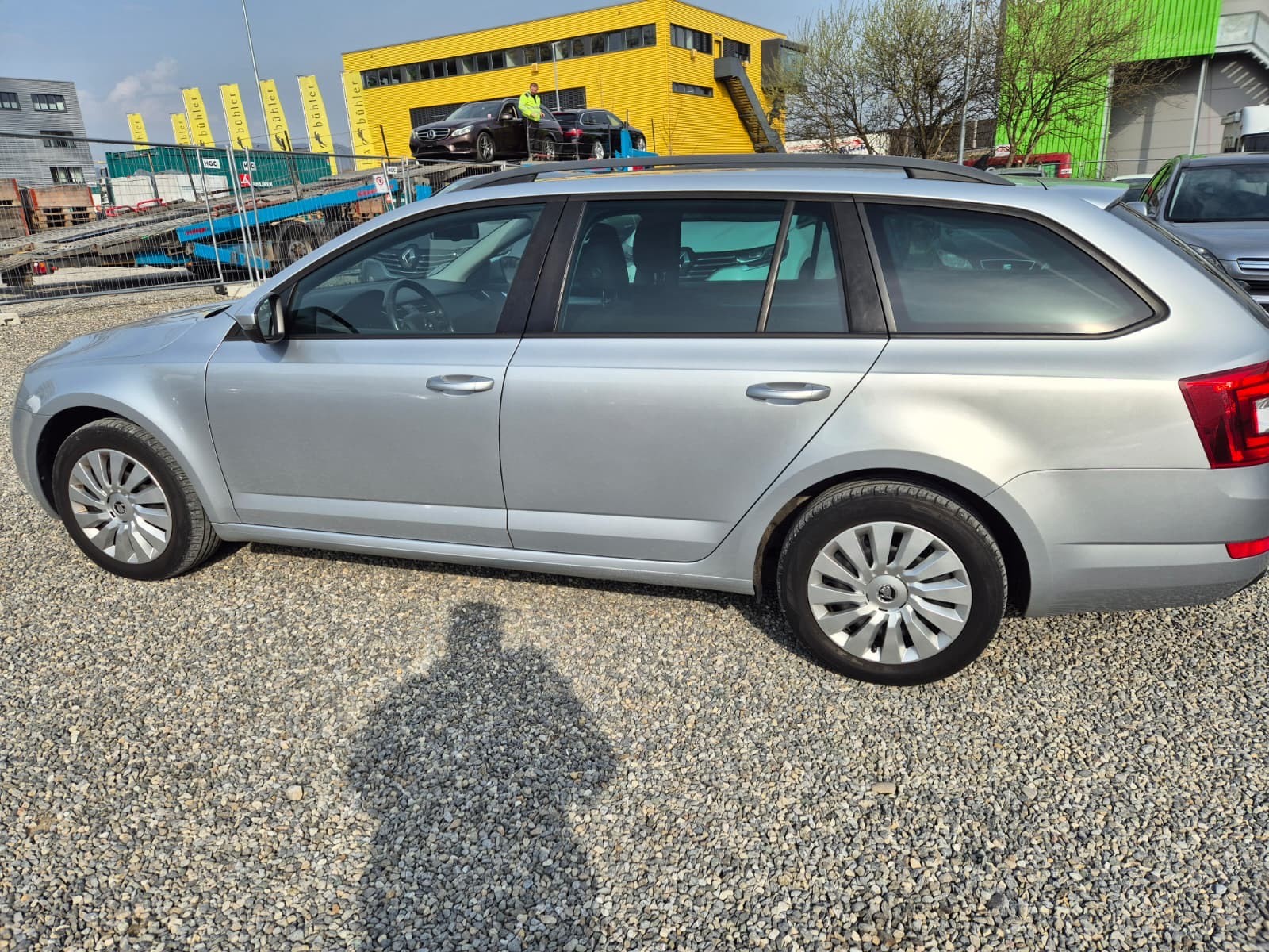 SKODA Octavia Combi 1.6 TDI Ambition DSG-image-2