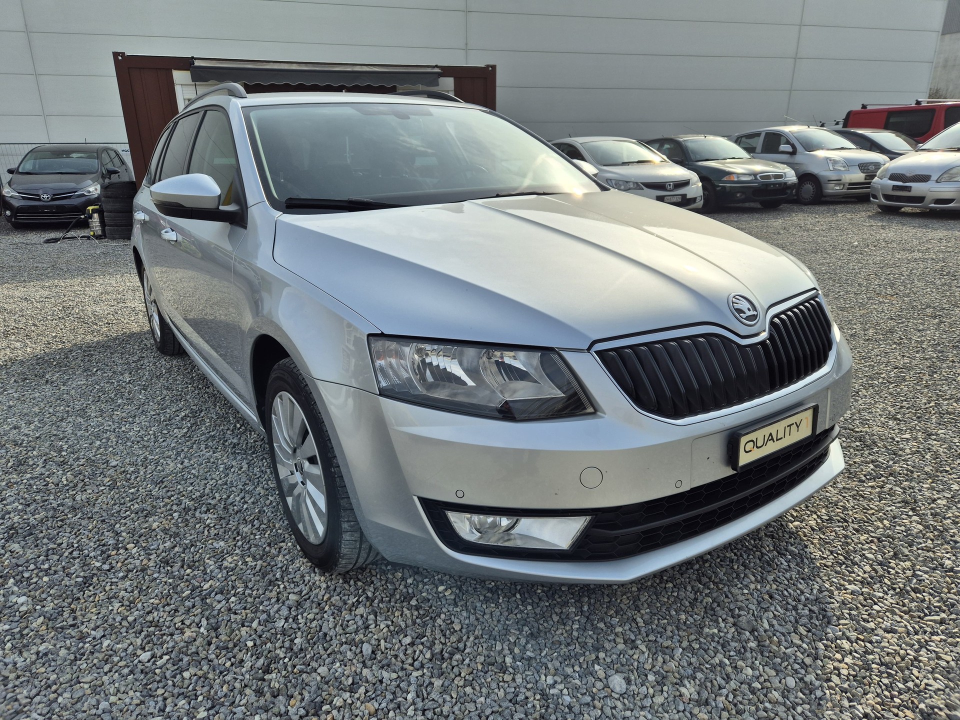 SKODA Octavia Combi 1.6 TDI Ambition DSG-image-4