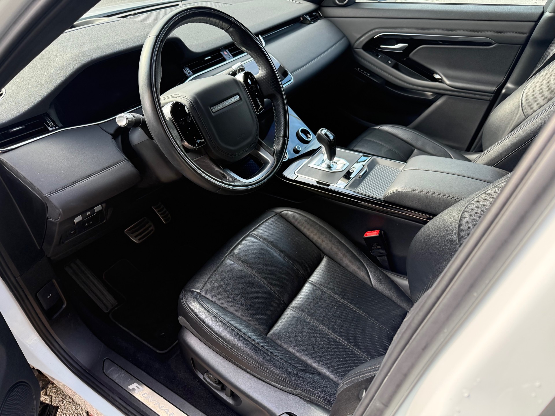 LAND ROVER Range Rover Evoque R-Dynamic P 250 SE AT9-image-7