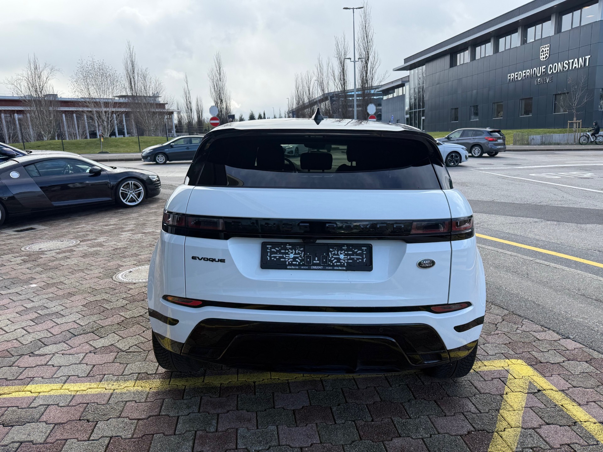 LAND ROVER Range Rover Evoque R-Dynamic P 250 SE AT9-image-6