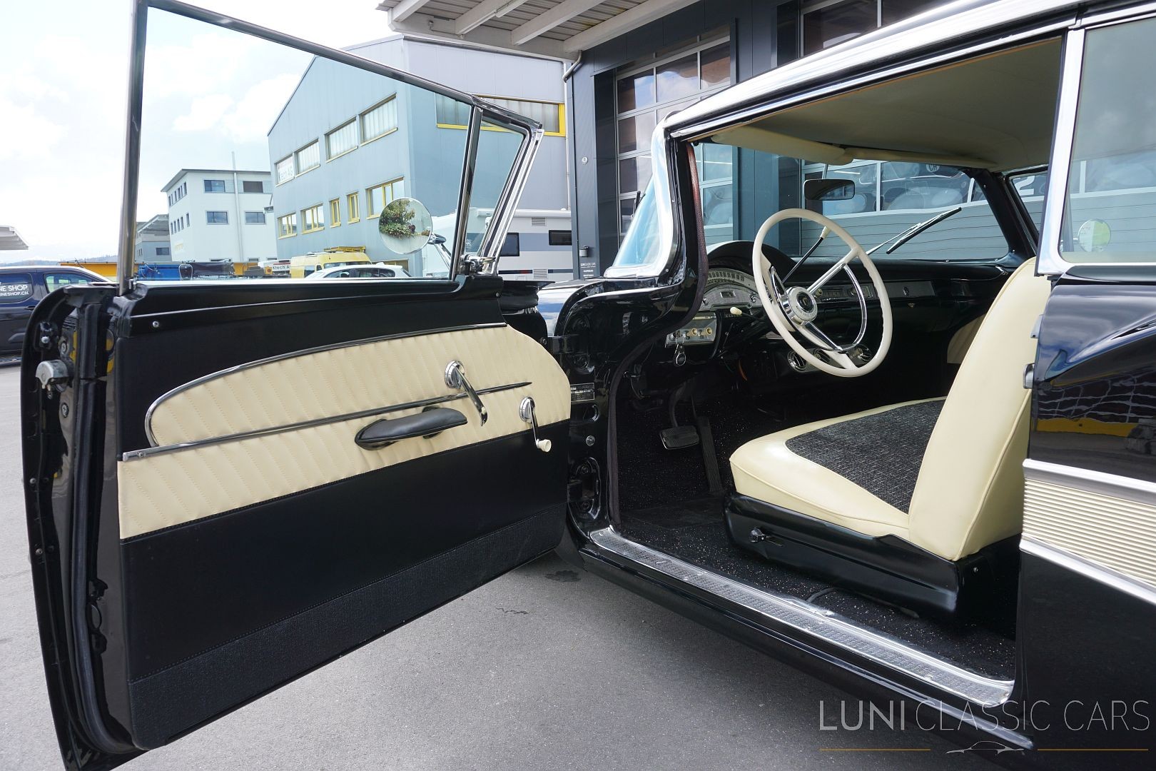 FORD Fairlane 500 Club Victoria-image-8