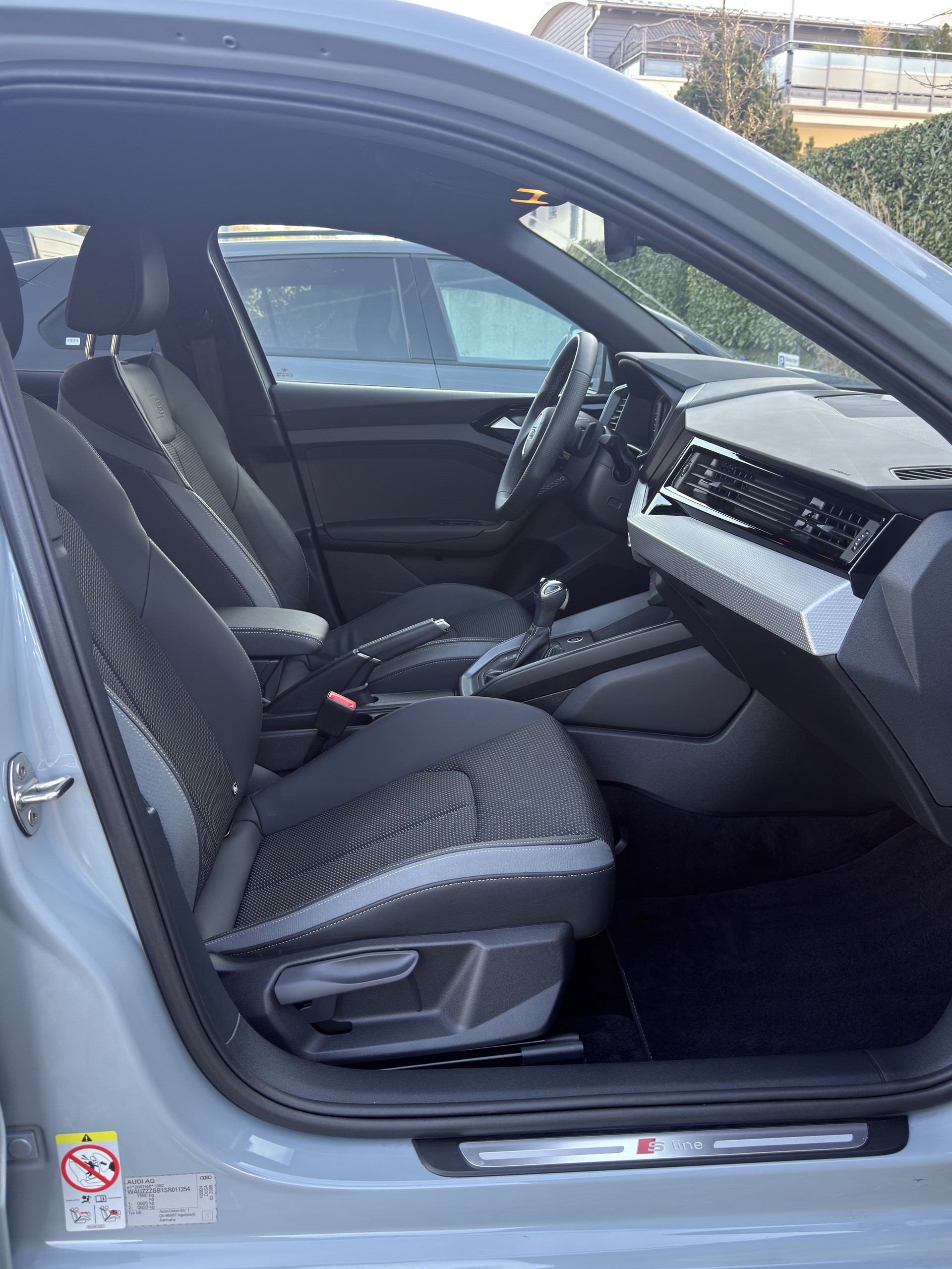 AUDI A1 Sportback 1.0 30 TFSI S-Line S-Tronic-image-11