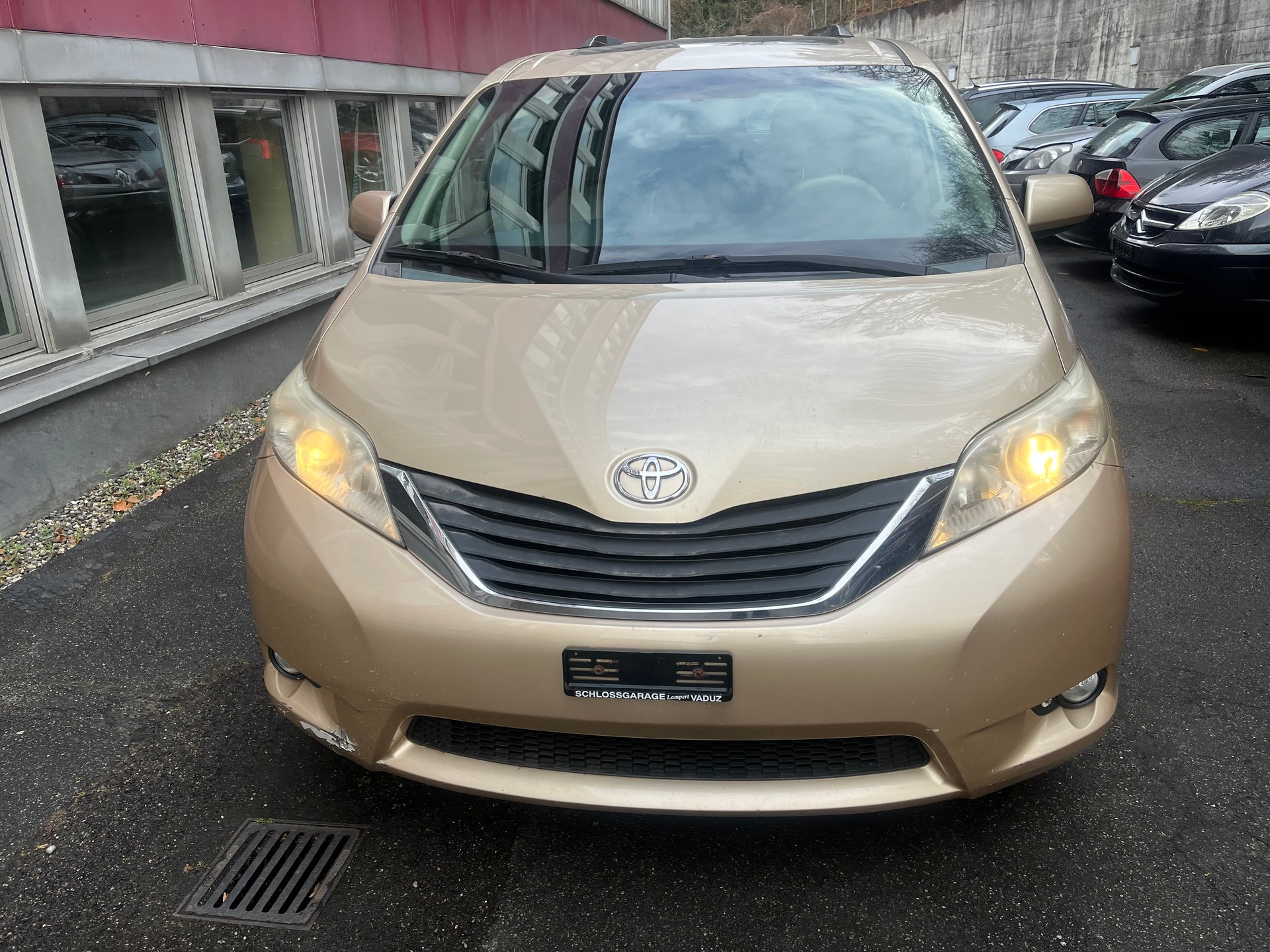 TOYOTA Sienna