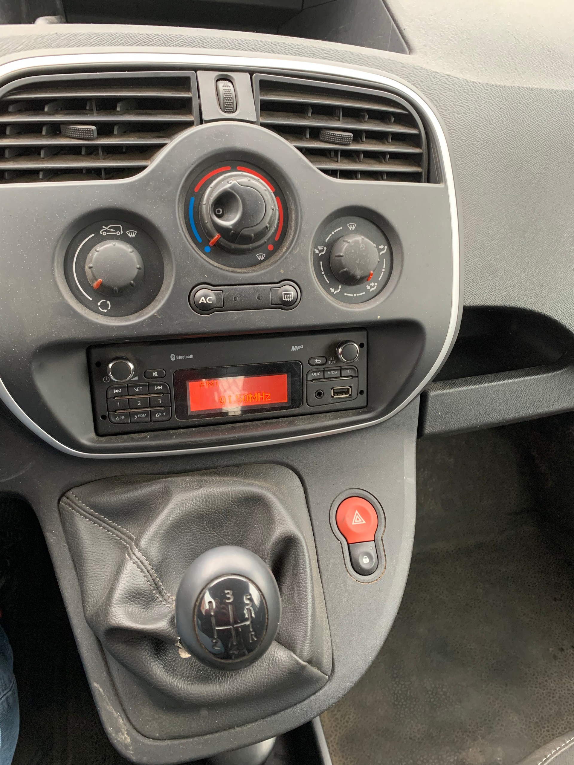 RENAULT Kangoo Medium dCi 90 Business-image-8