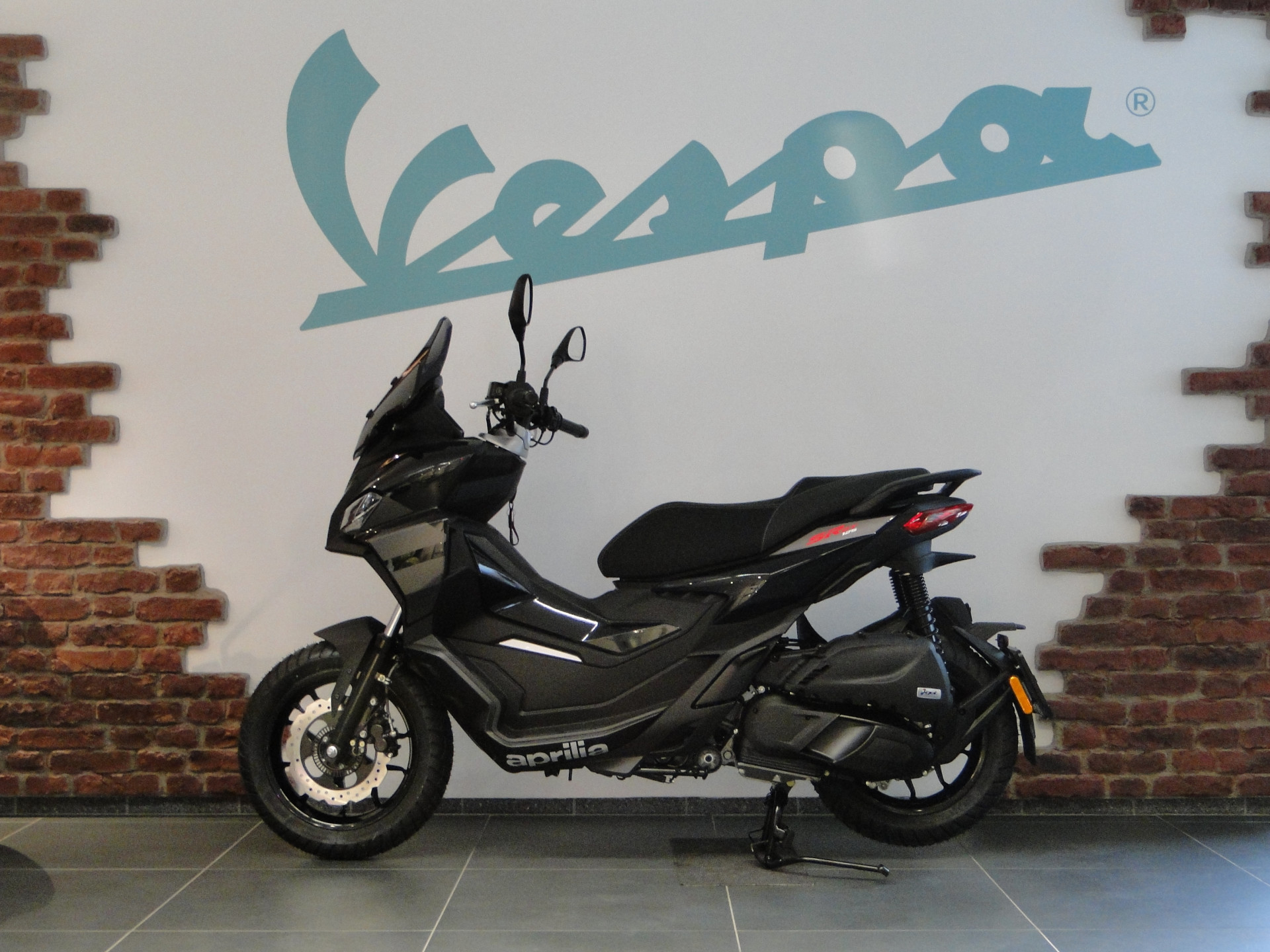 APRILIA SR GT 125-image-0