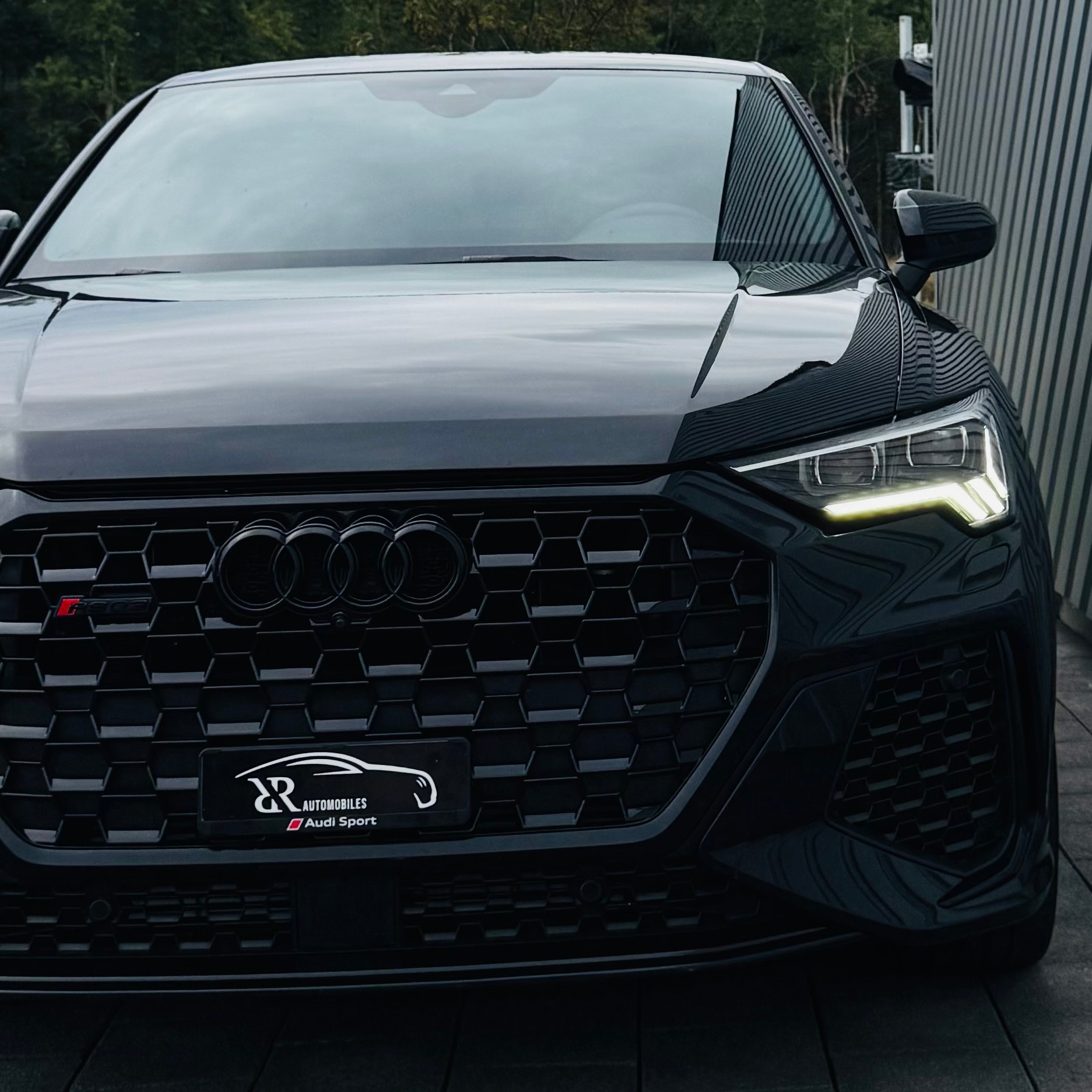 AUDI RS Q3 Sportback quattro S tronic-image-21