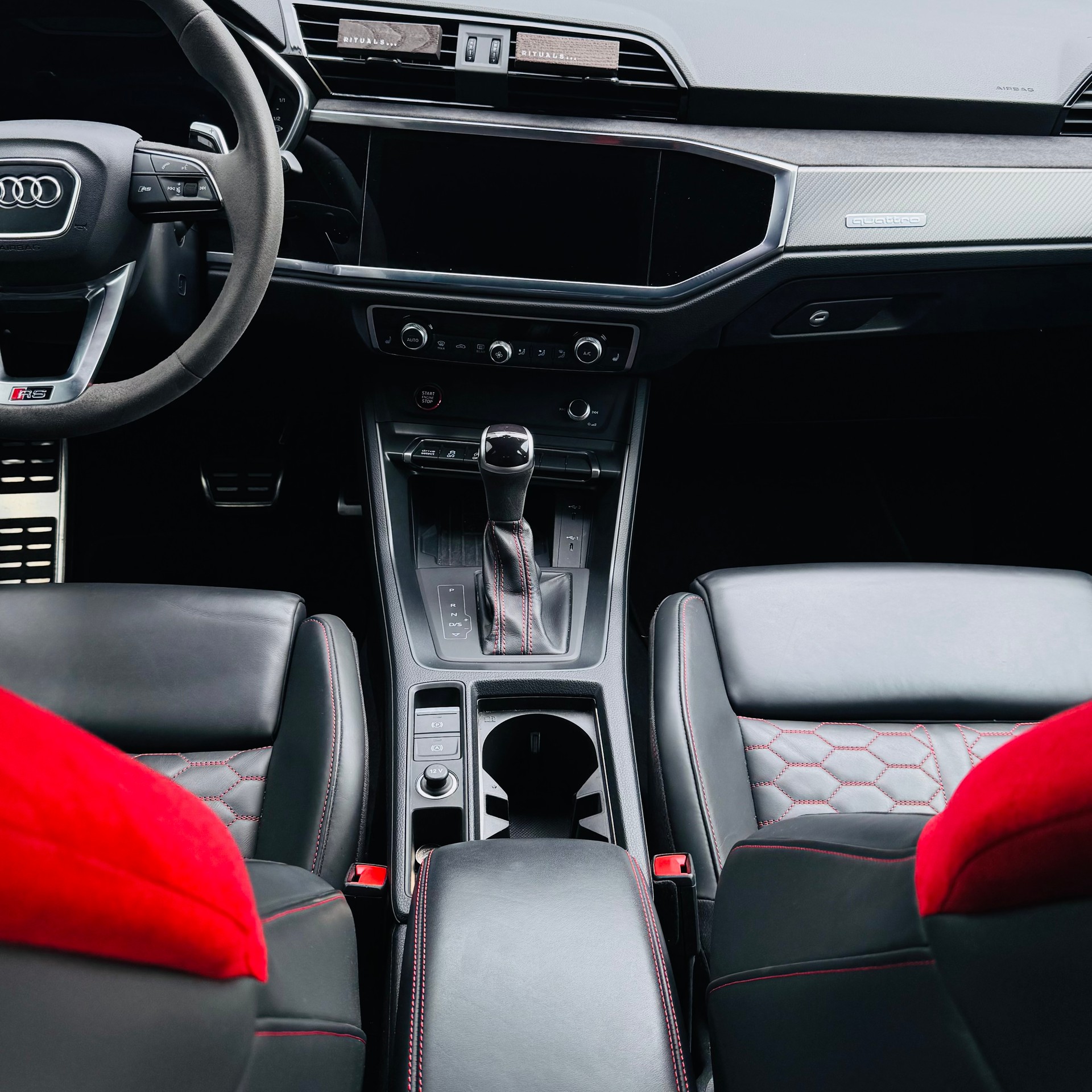 AUDI RS Q3 Sportback quattro S tronic-image-7