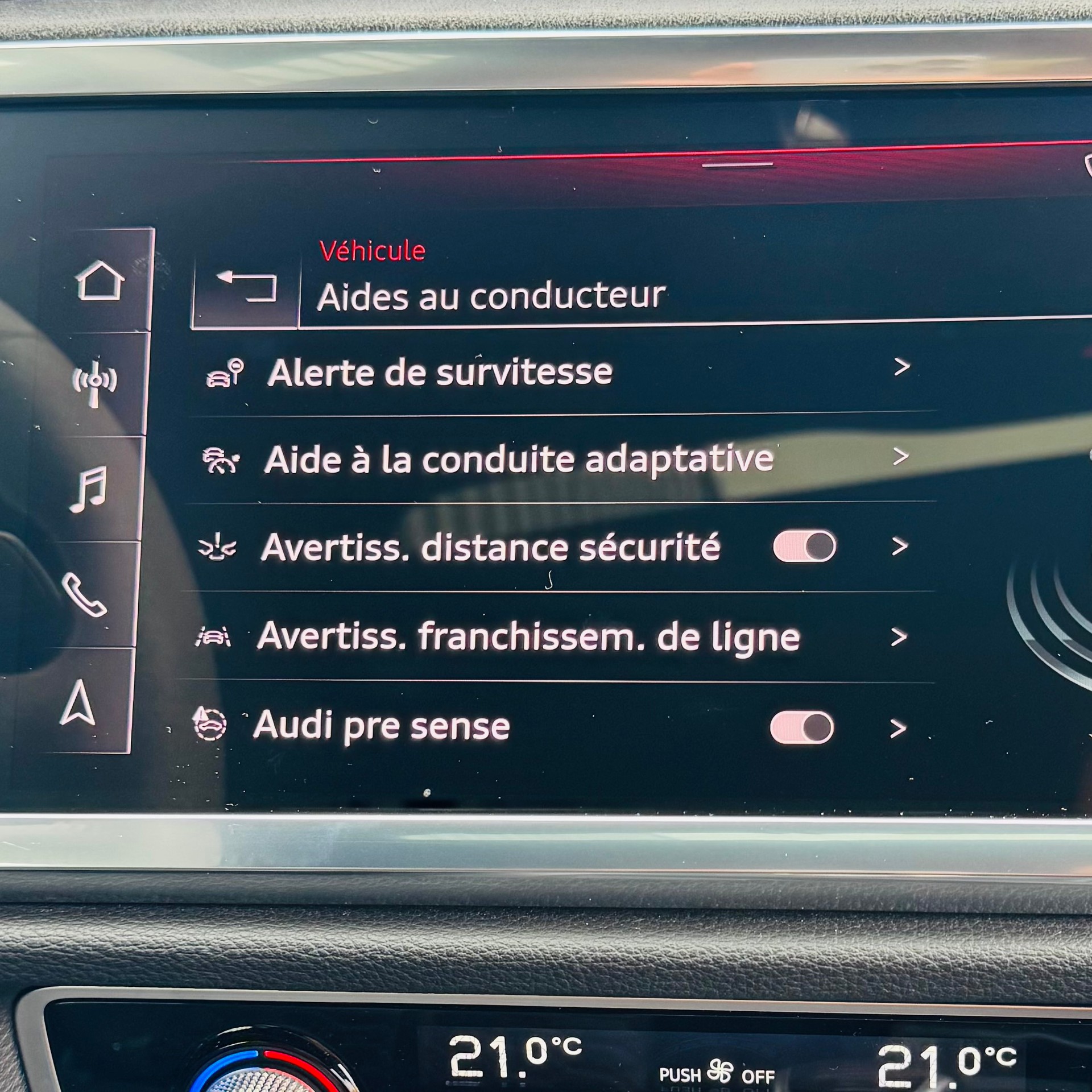 AUDI RS Q3 Sportback quattro S tronic-image-11