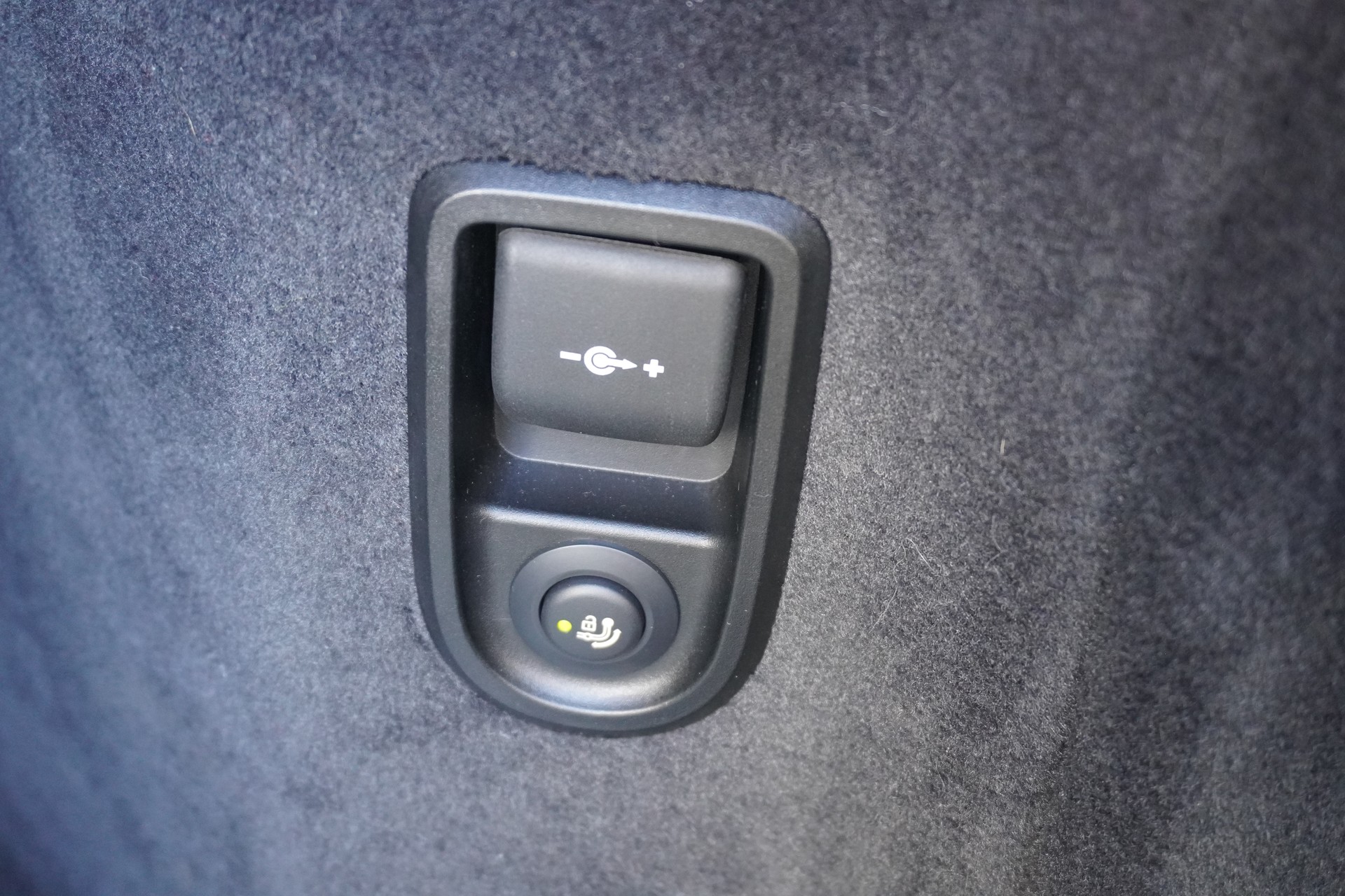 BMW 540i xDrive Touring Luxury Line Steptronic-image-10