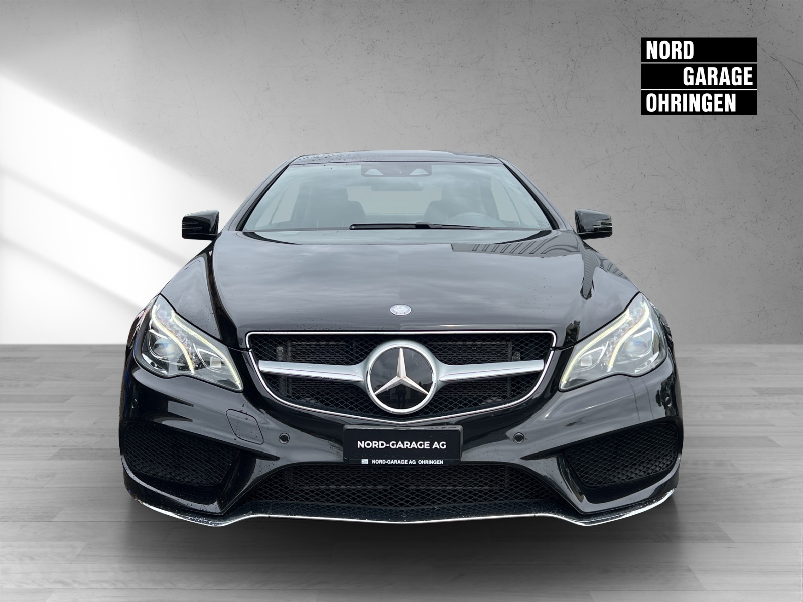 MERCEDES-BENZ E 400-showroom-element-1