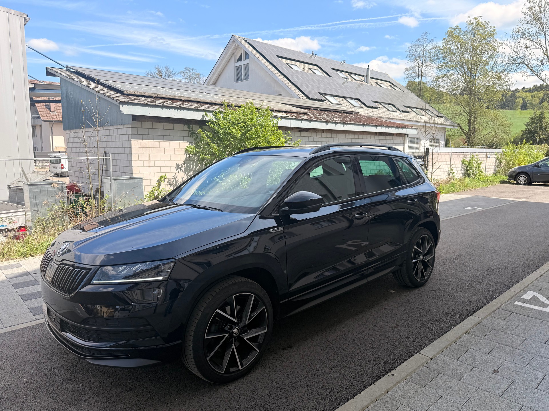 SKODA Karoq 2.0 TDI SCR SportLine 4x4 DSG-image-1