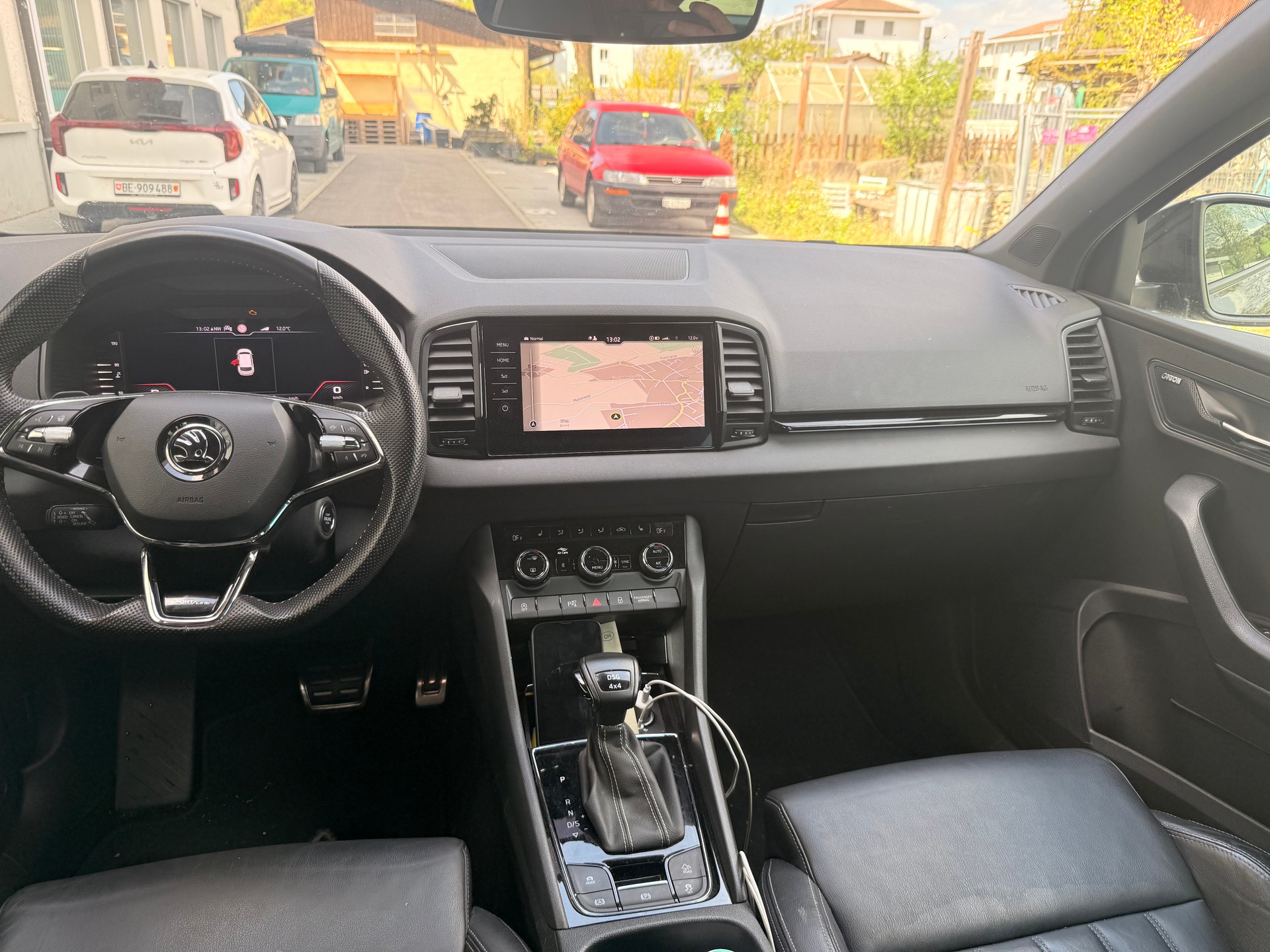 SKODA Karoq 2.0 TDI SCR SportLine 4x4 DSG-image-10