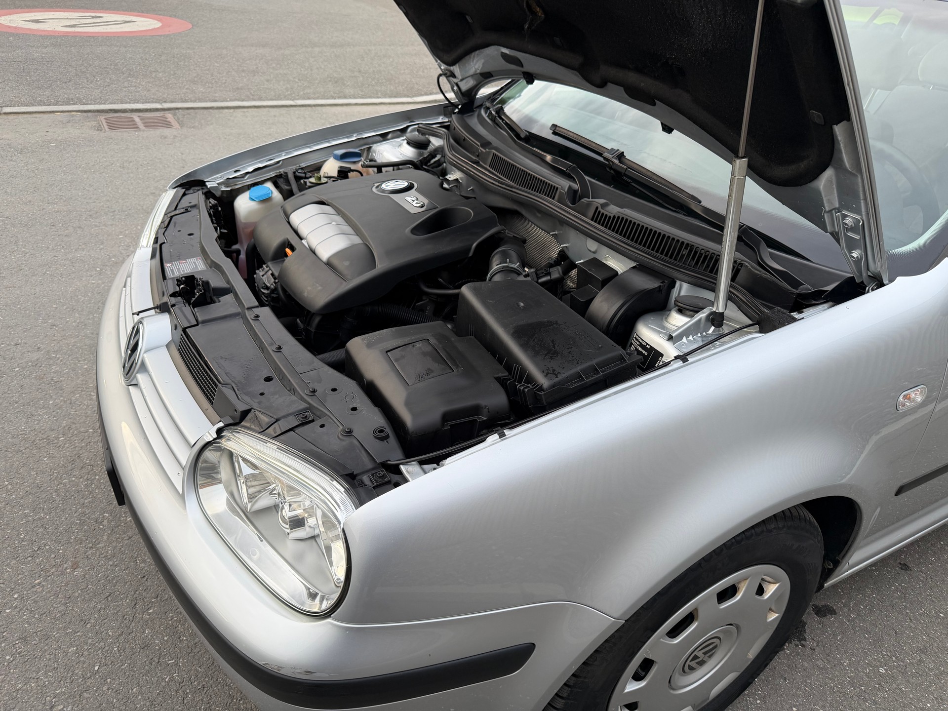 VW Golf 2.0 Comfortline 4Motion-image-31