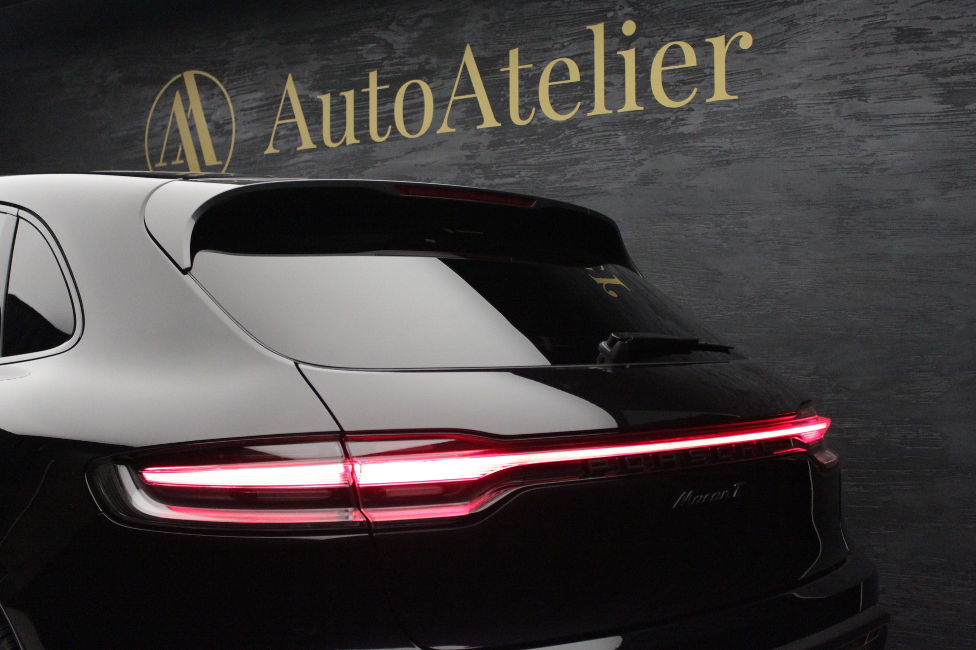 PORSCHE Macan T PDK-image-12