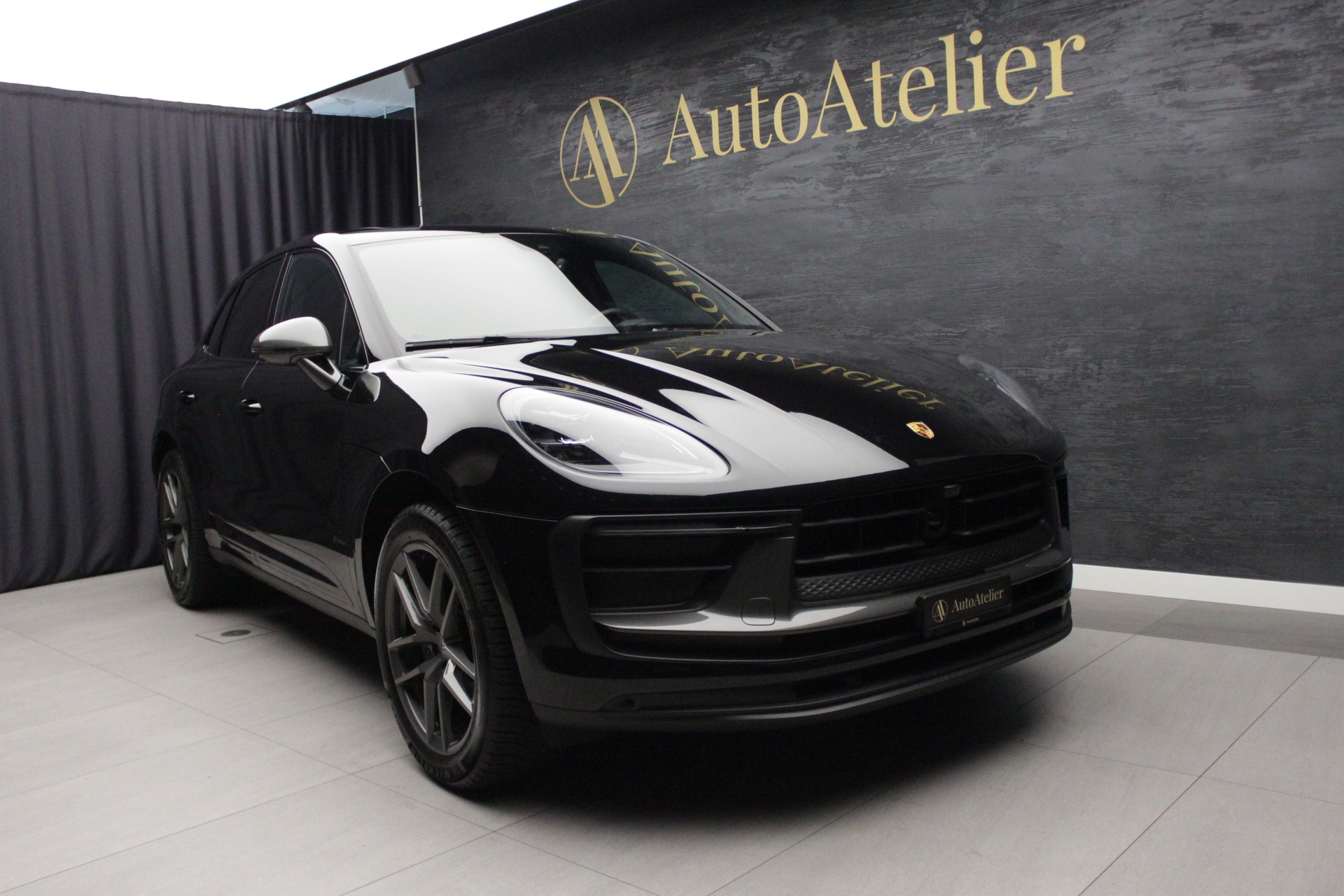 PORSCHE Macan T PDK
