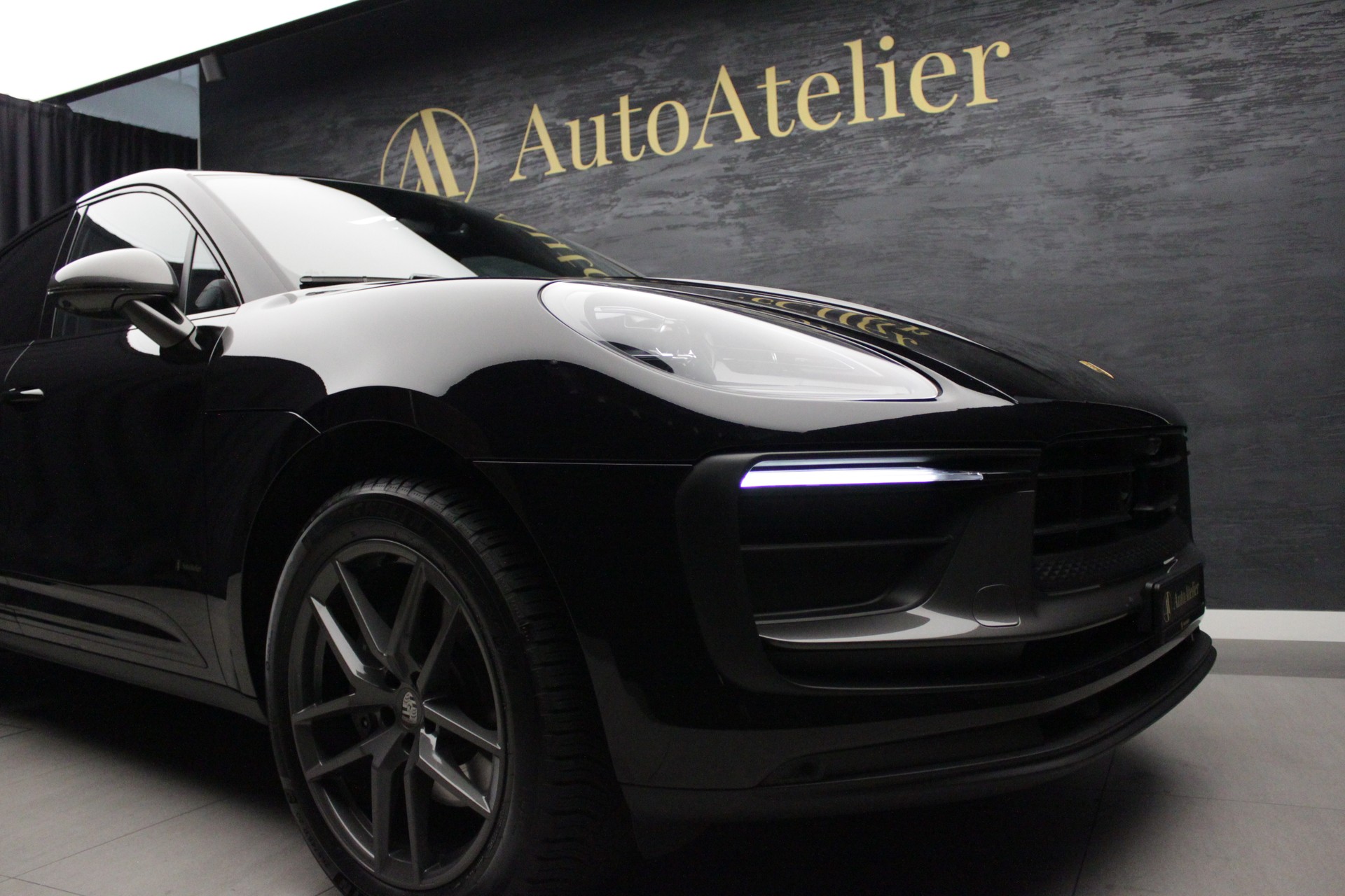 PORSCHE Macan T PDK-image-6