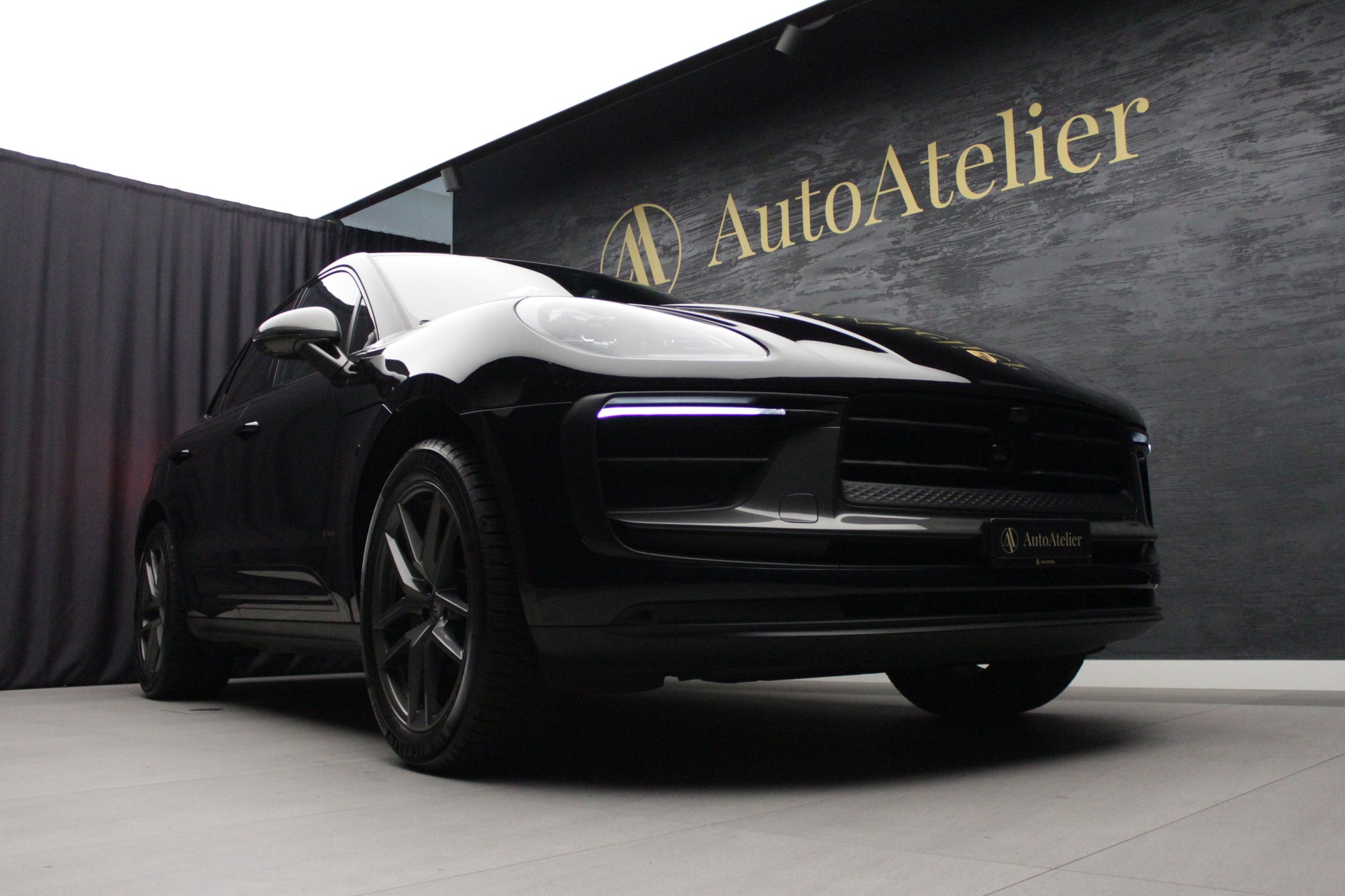 PORSCHE Macan T PDK-image-4