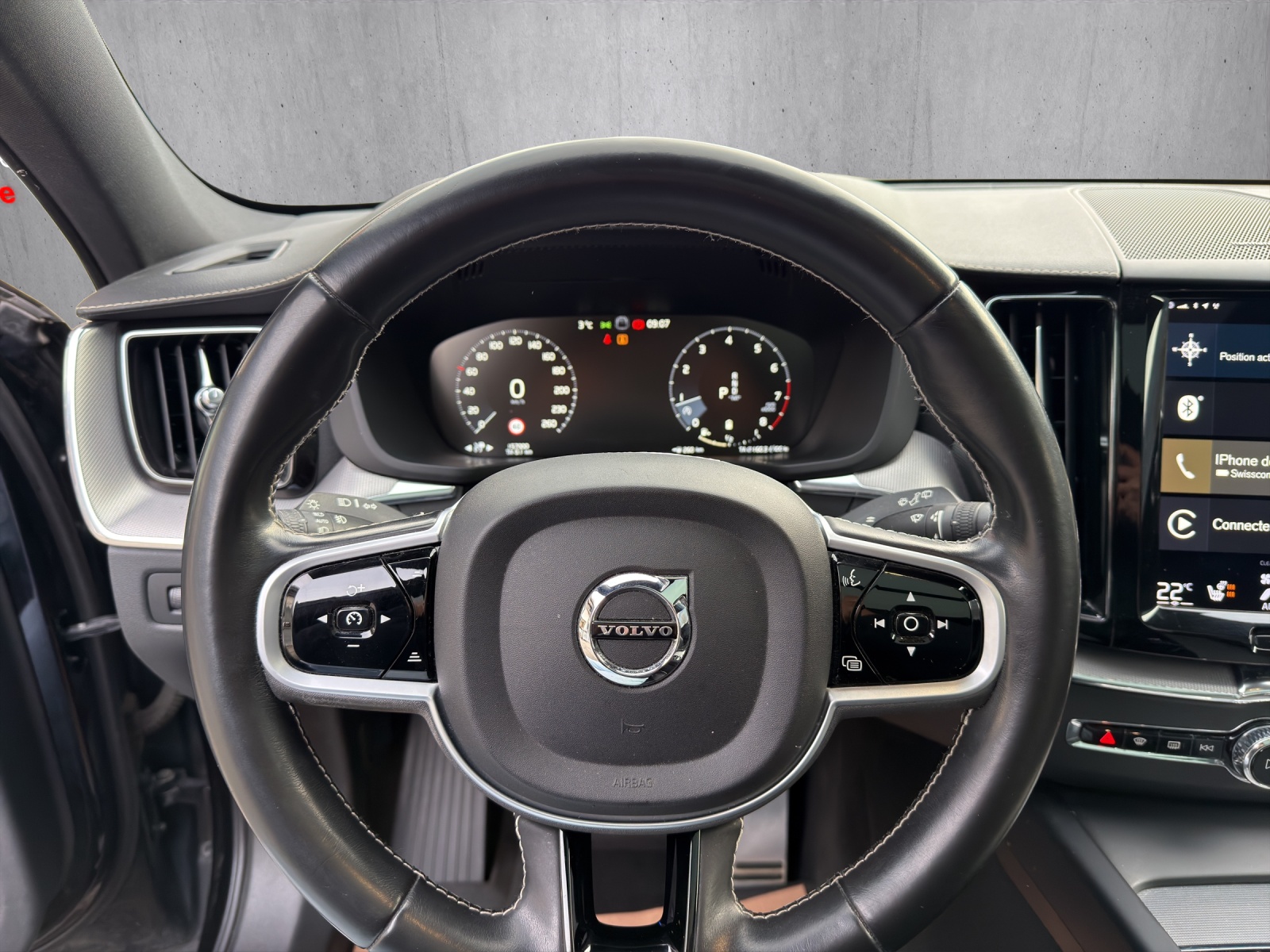VOLVO XC60 B6 Benzin Mild Hybrid AWD R-Design Geartronic-image-9
