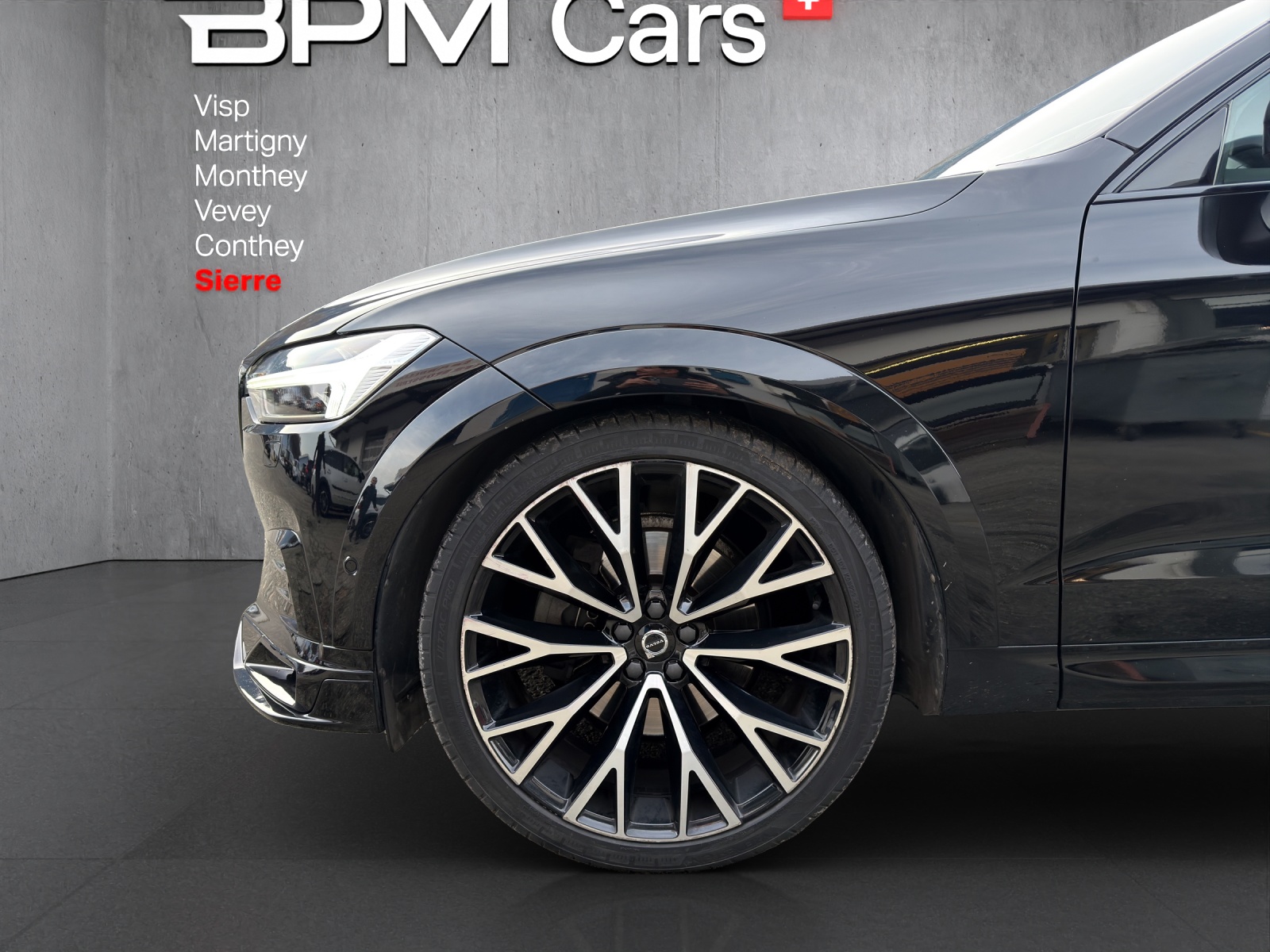 VOLVO XC60 B6 Benzin Mild Hybrid AWD R-Design Geartronic-image-6