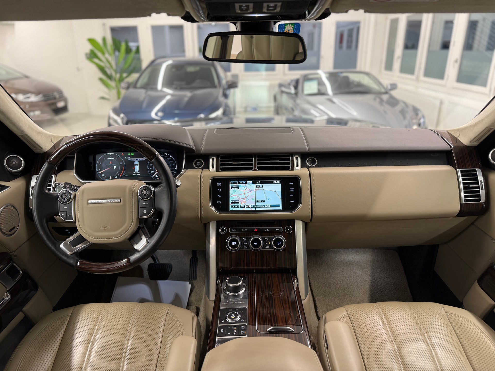 LAND ROVER Range Rover 5.0 V8 SVO Optik Autobiography-image-16