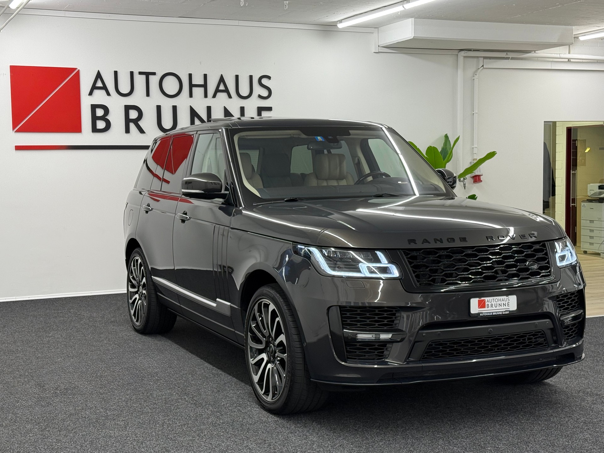 LAND ROVER Range Rover 5.0 V8 SVO Optik Autobiography-showroom-element-2