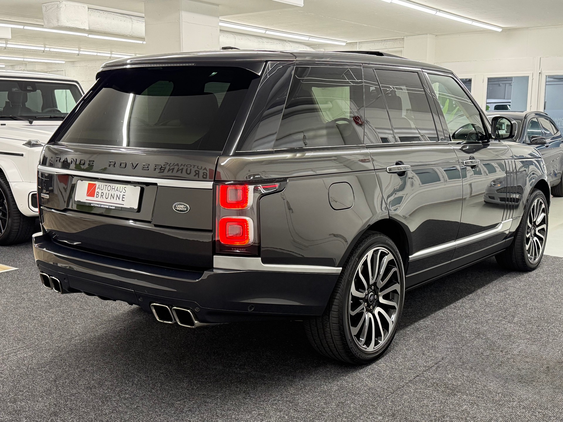 LAND ROVER Range Rover 5.0 V8 SVO Optik Autobiography-showroom-element-3
