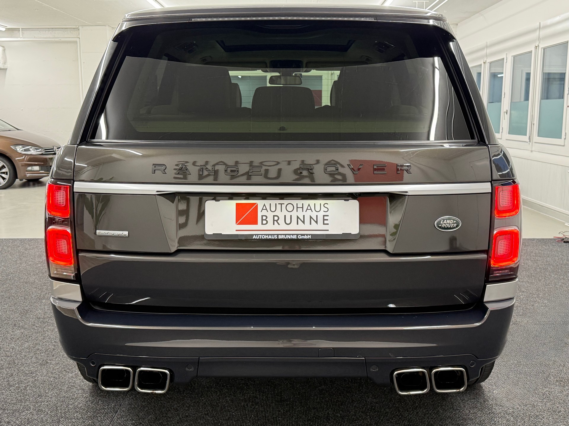 LAND ROVER Range Rover 5.0 V8 SVO Optik Autobiography-image-5