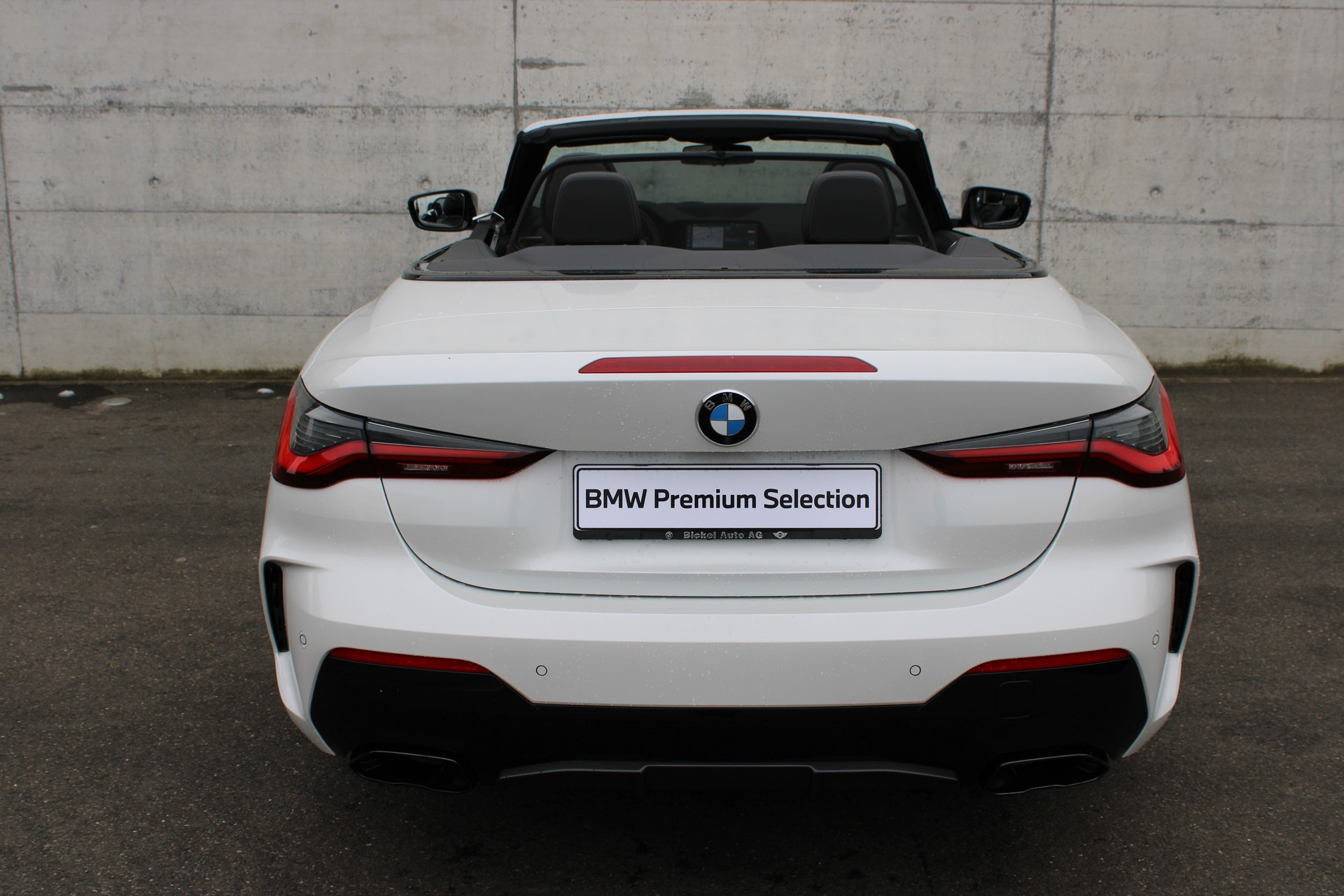 BMW M440i xDrive 48V Cabrio-image-6