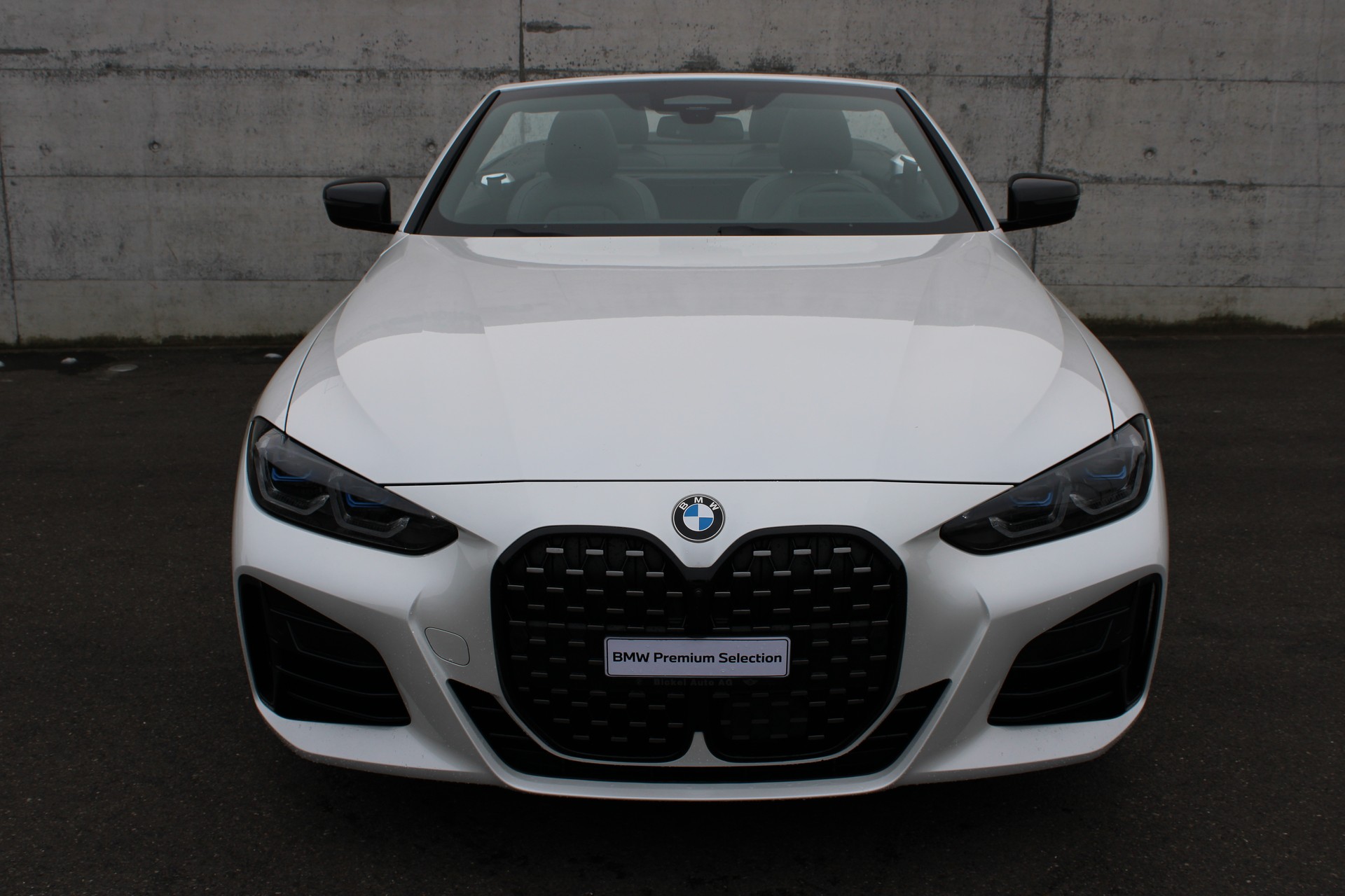BMW M440i xDrive 48V Cabrio-showroom-element-1