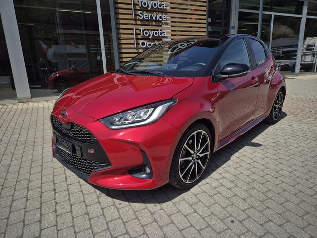 TOYOTA Yaris 1.5 GR Sport e-CVT