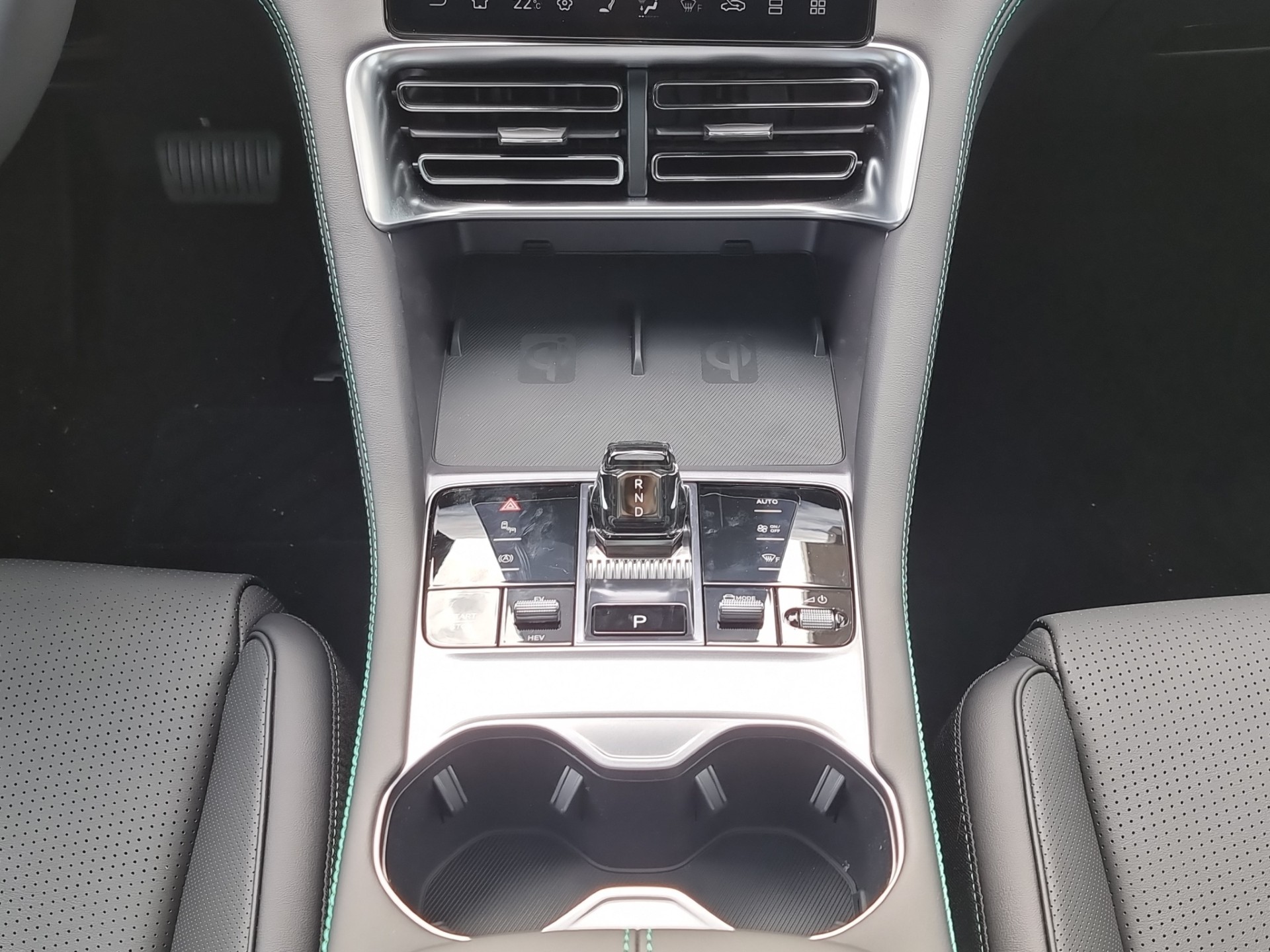 BYD Seal U DM-i Design AWD-image-10
