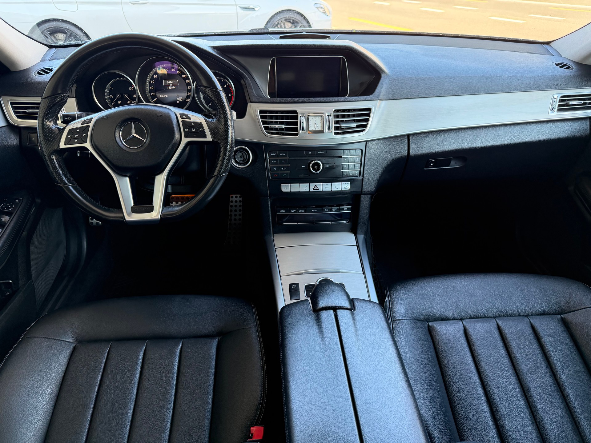 MERCEDES-BENZ E 350 BlueTEC 4Matic 7G-Tronic-image-6