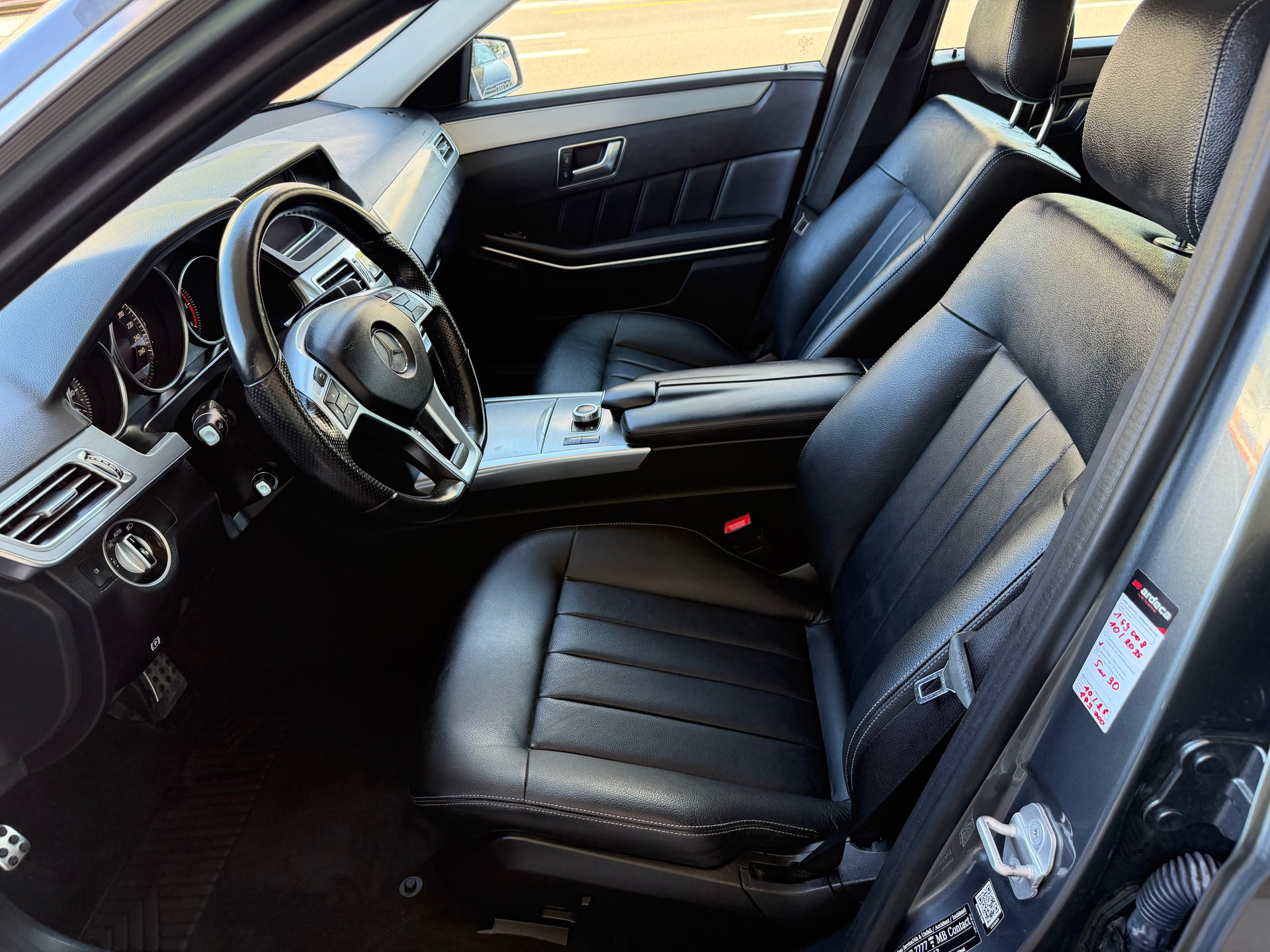 MERCEDES-BENZ E 350 BlueTEC 4Matic 7G-Tronic-image-7