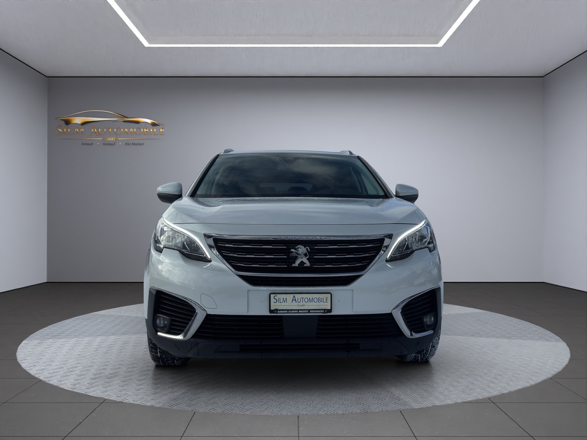 PEUGEOT 5008 1.2 Pure Tech Allure EAT8-showroom-element-1