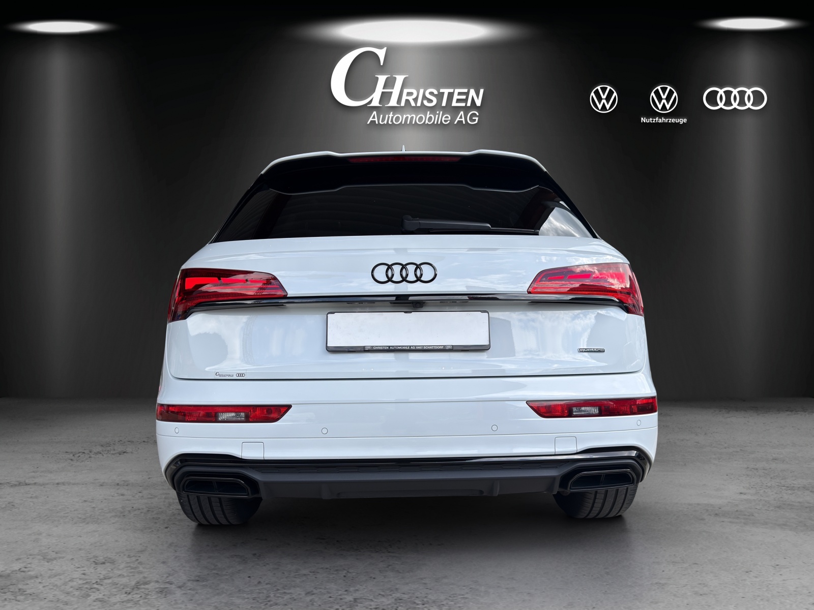 AUDI Q5 50 TFSI e PHEV Black Edition quattro S-tronic-image-4