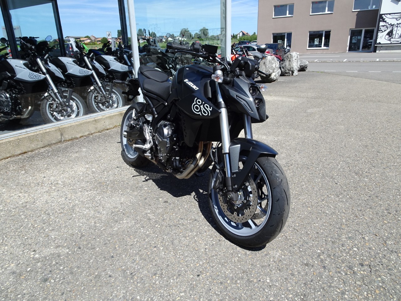 SUZUKI GSX 8 S (35kW)-image-1