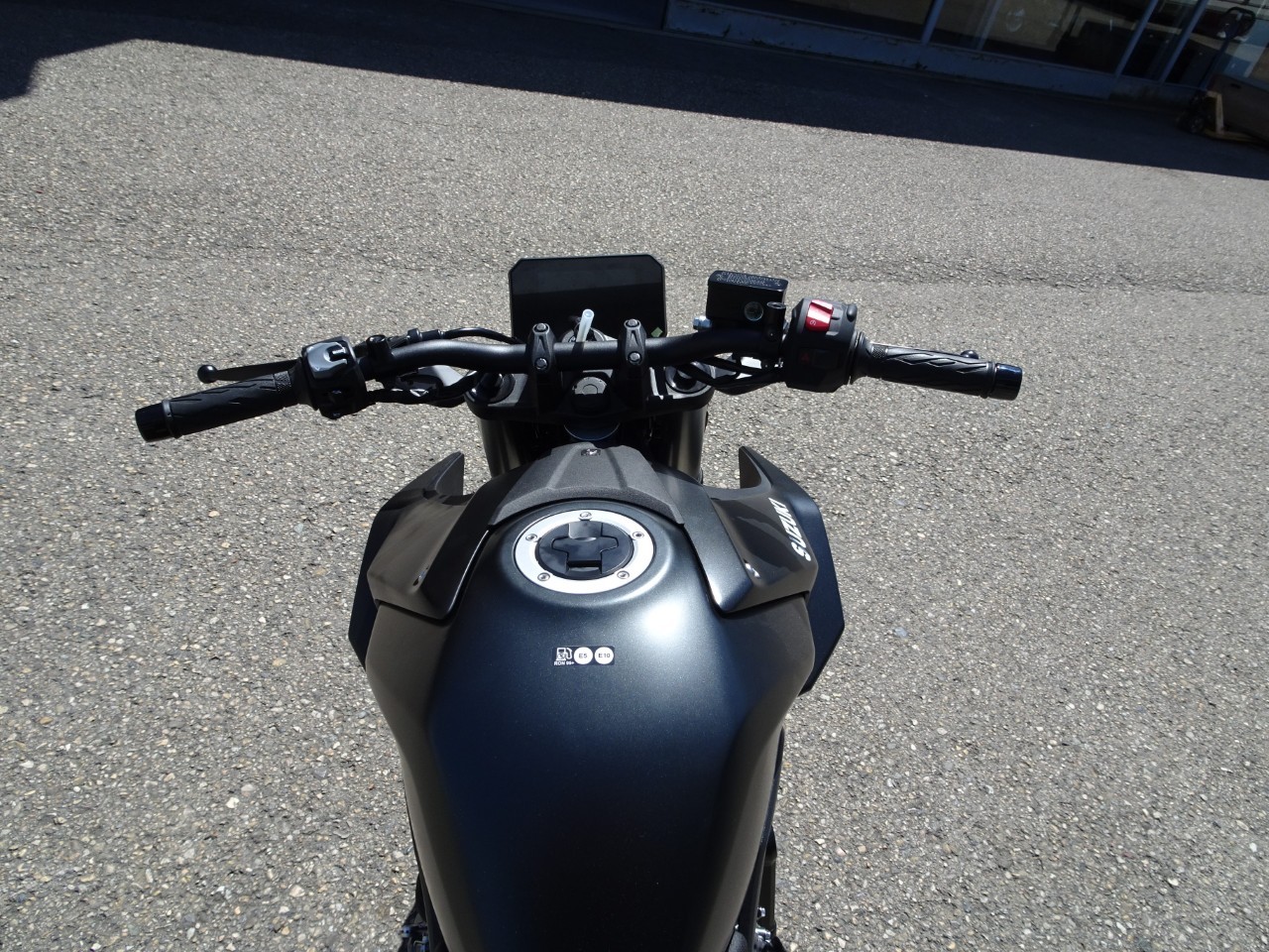 SUZUKI GSX 8 S (35kW)-image-3
