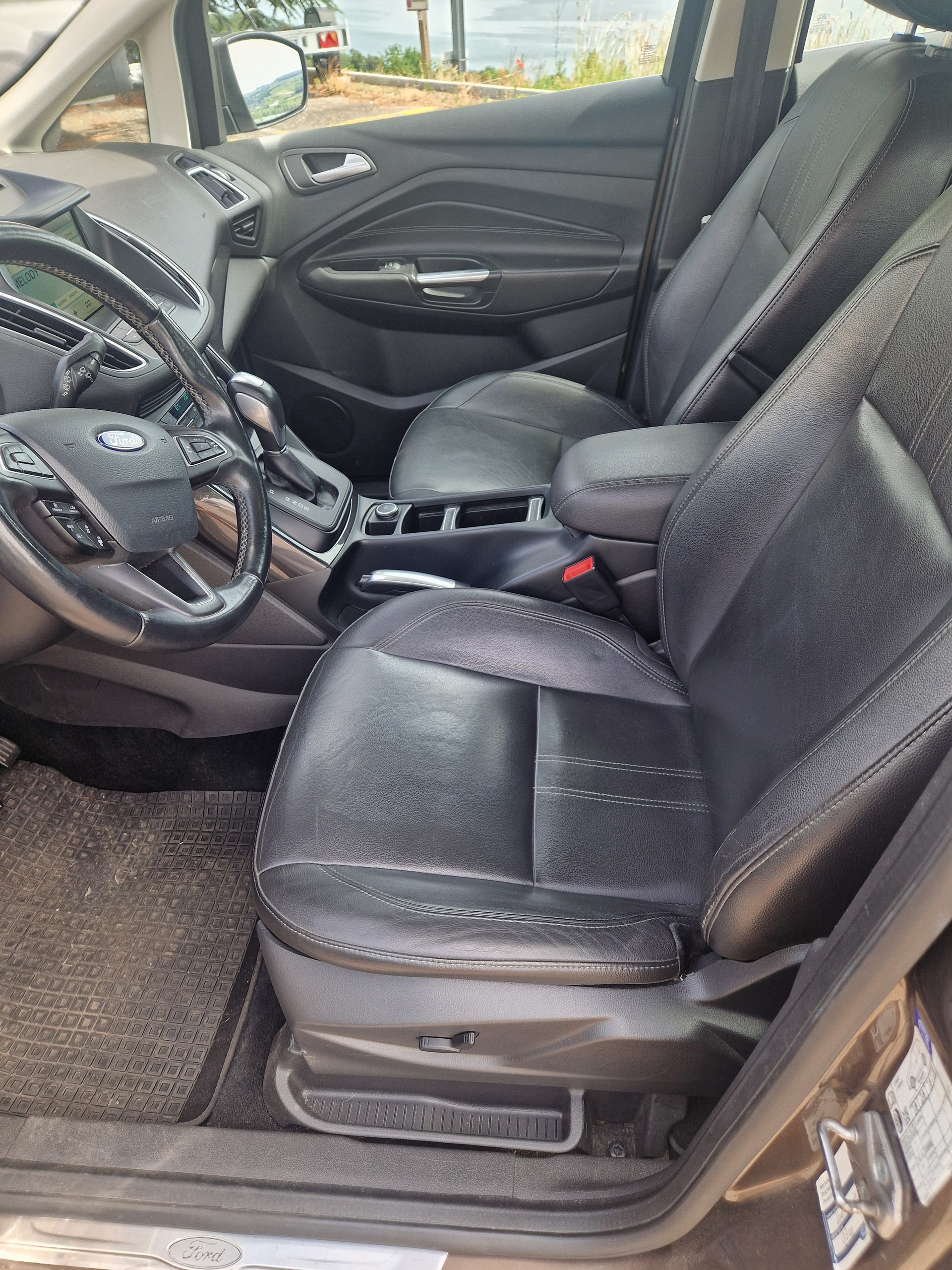 FORD C-Max 2.0 TDCi Trend PowerSh7ift-image-10