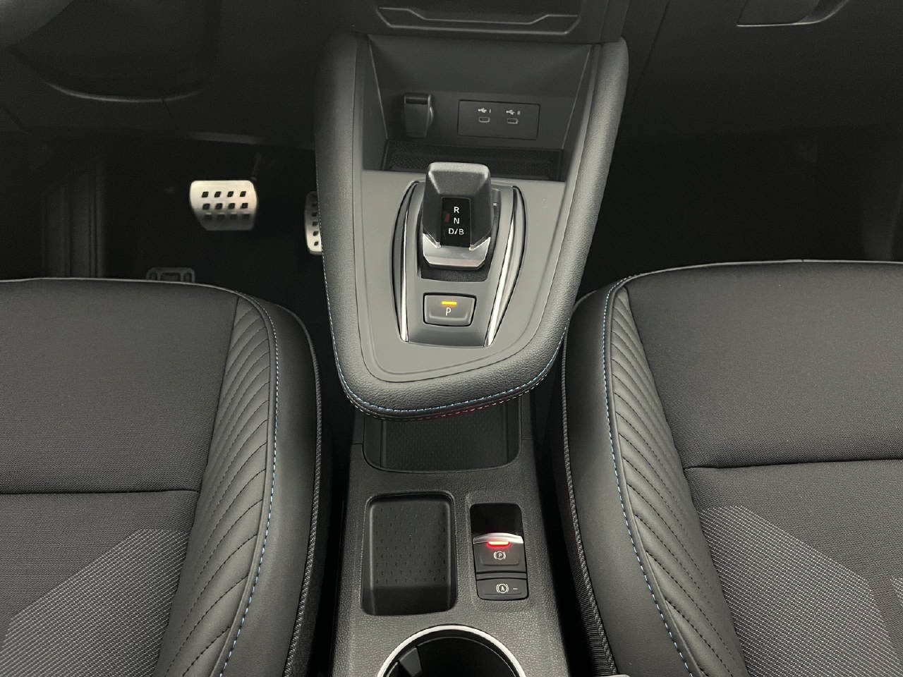 RENAULT Captur 1.8 E-Tech esprit Alpin-image-13