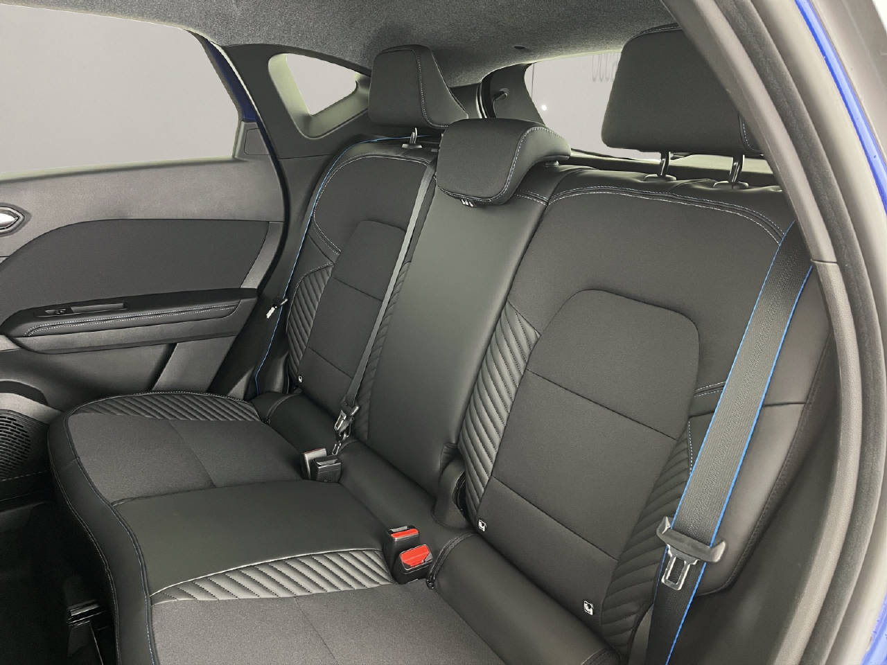 RENAULT Captur 1.8 E-Tech esprit Alpin-image-16