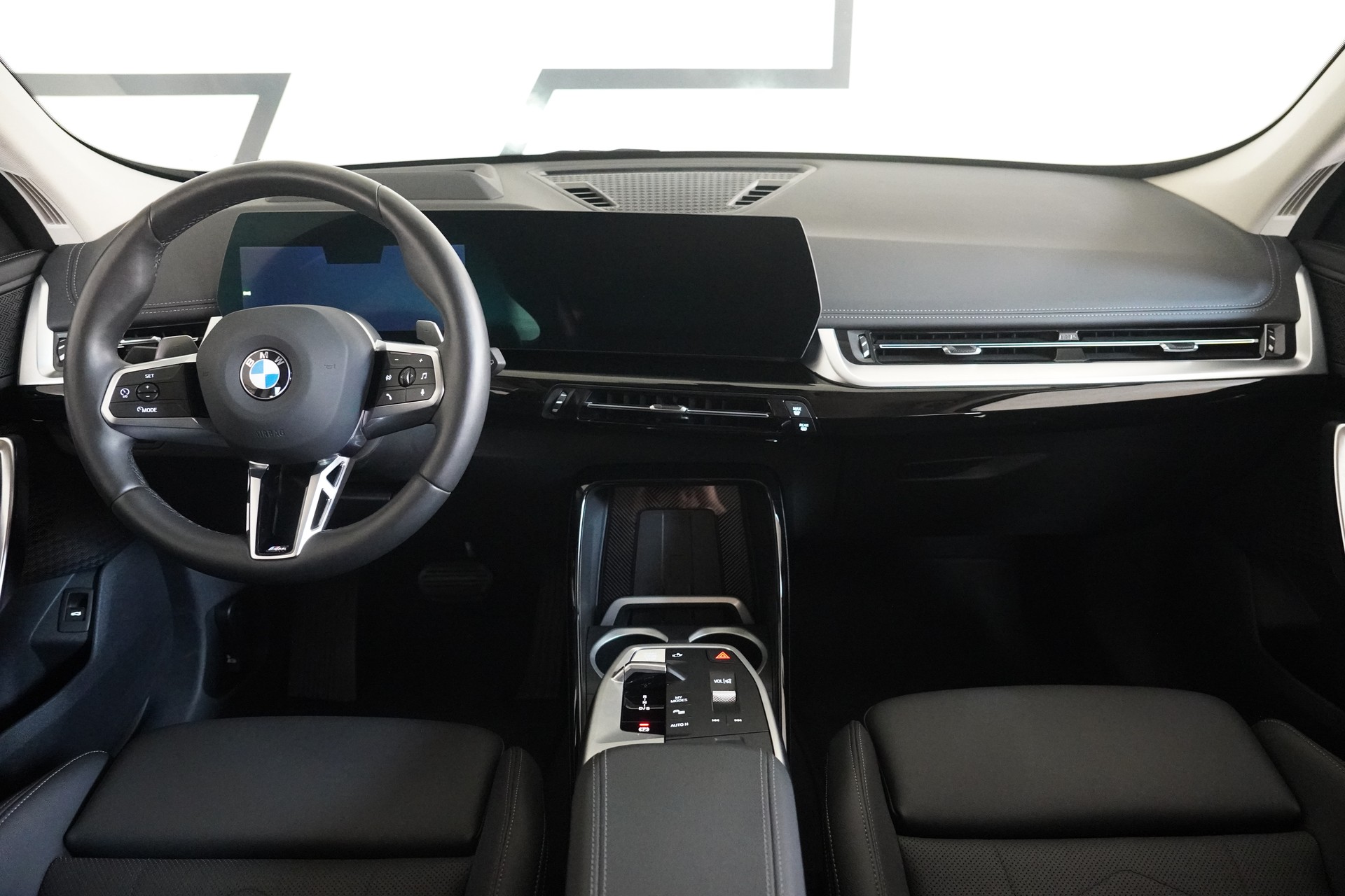 BMW X1 xDrive 23d 48V xLine-image-17