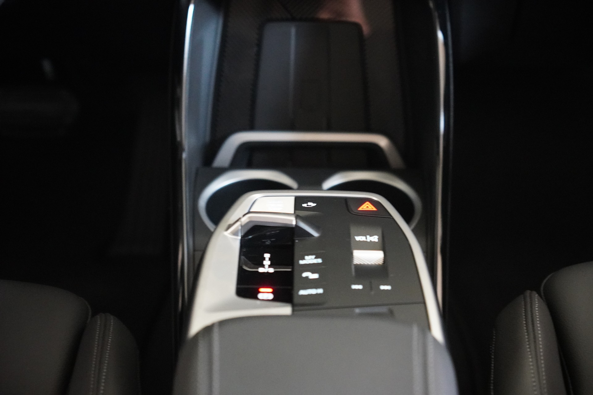 BMW X1 xDrive 23d 48V xLine-image-19