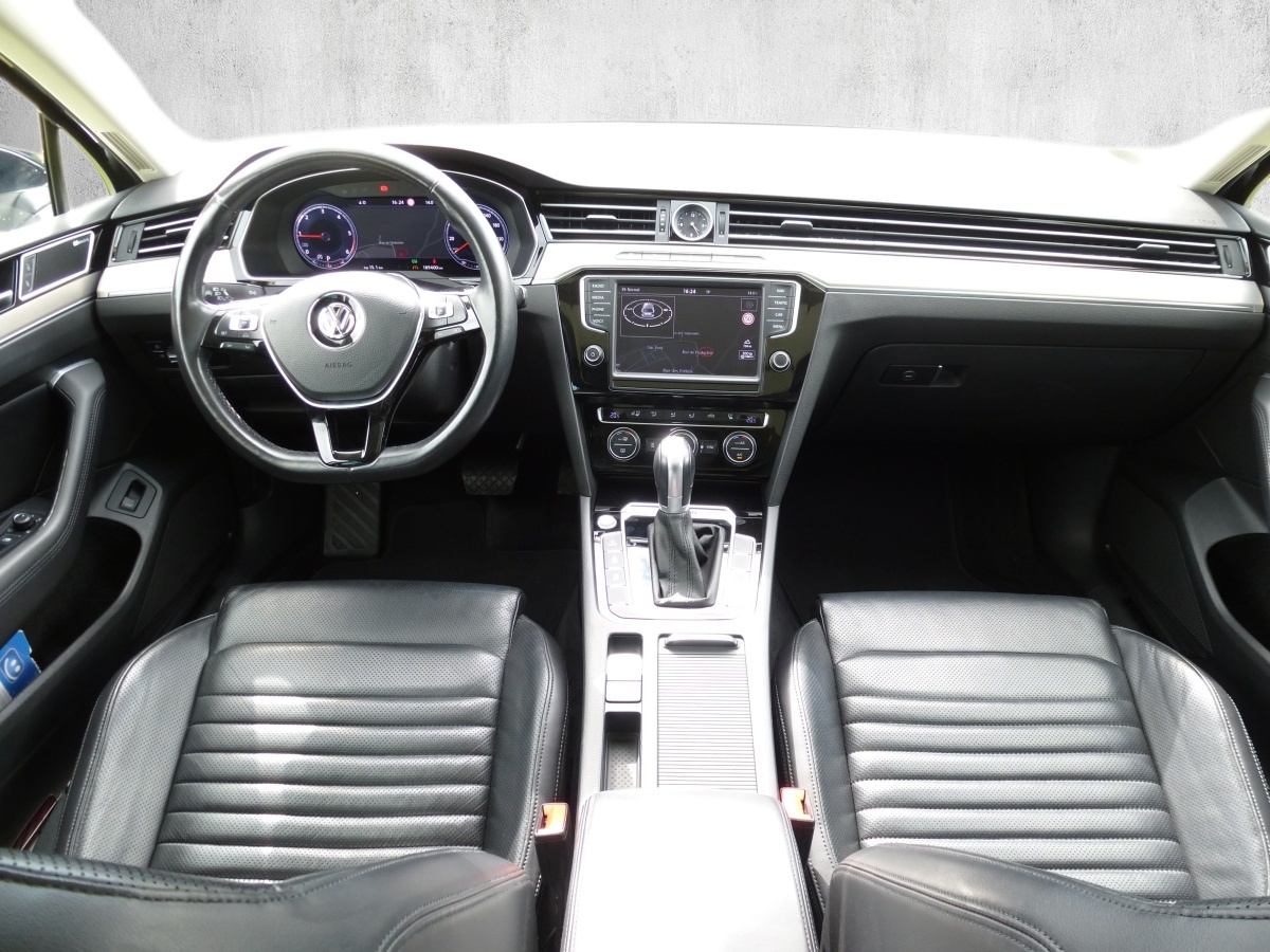 VW Passat Variant 2.0 TDI BMT High. DSG 4Motion-image-12