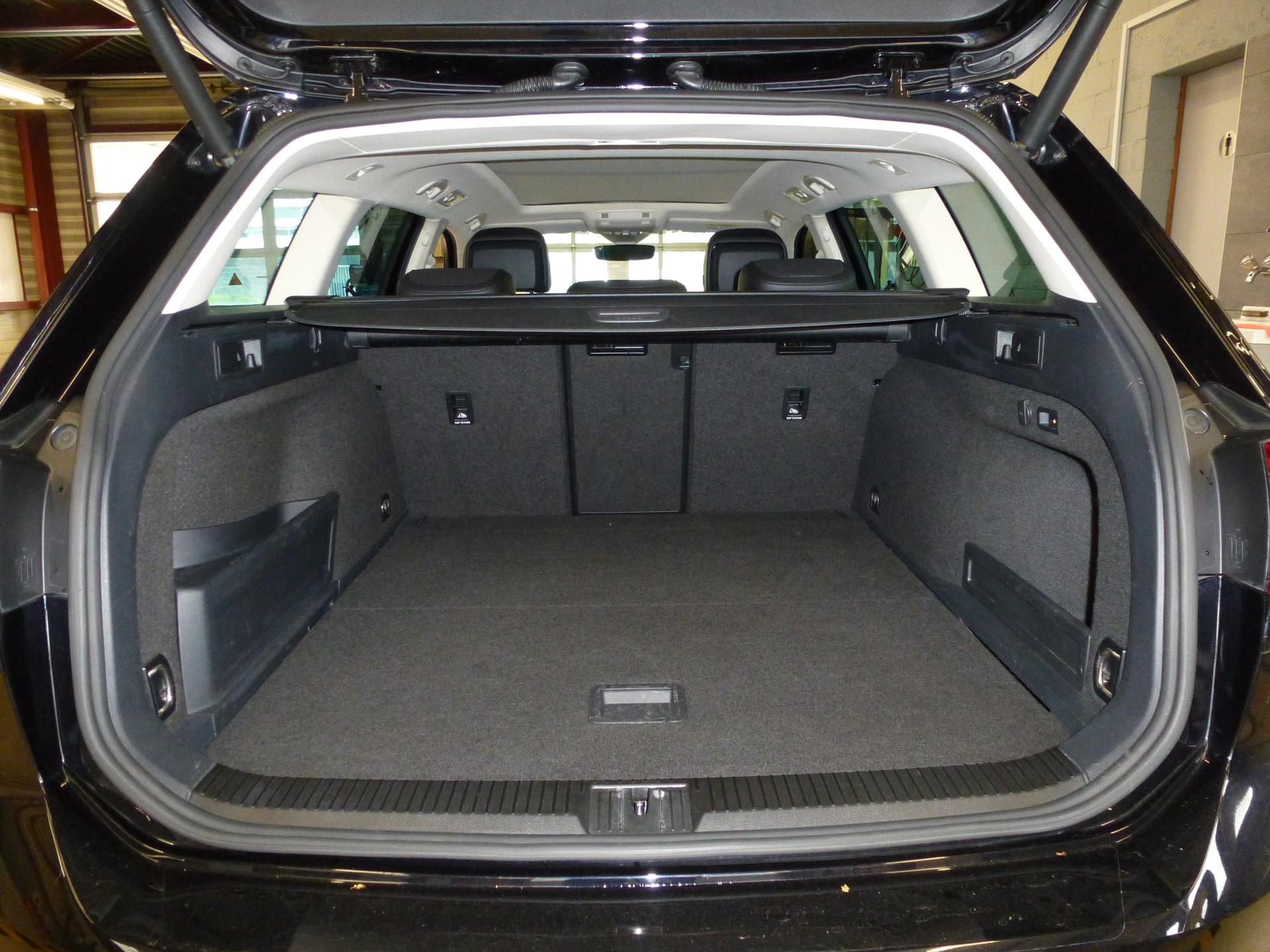 VW Passat Variant 2.0 TDI BMT High. DSG 4Motion-image-14