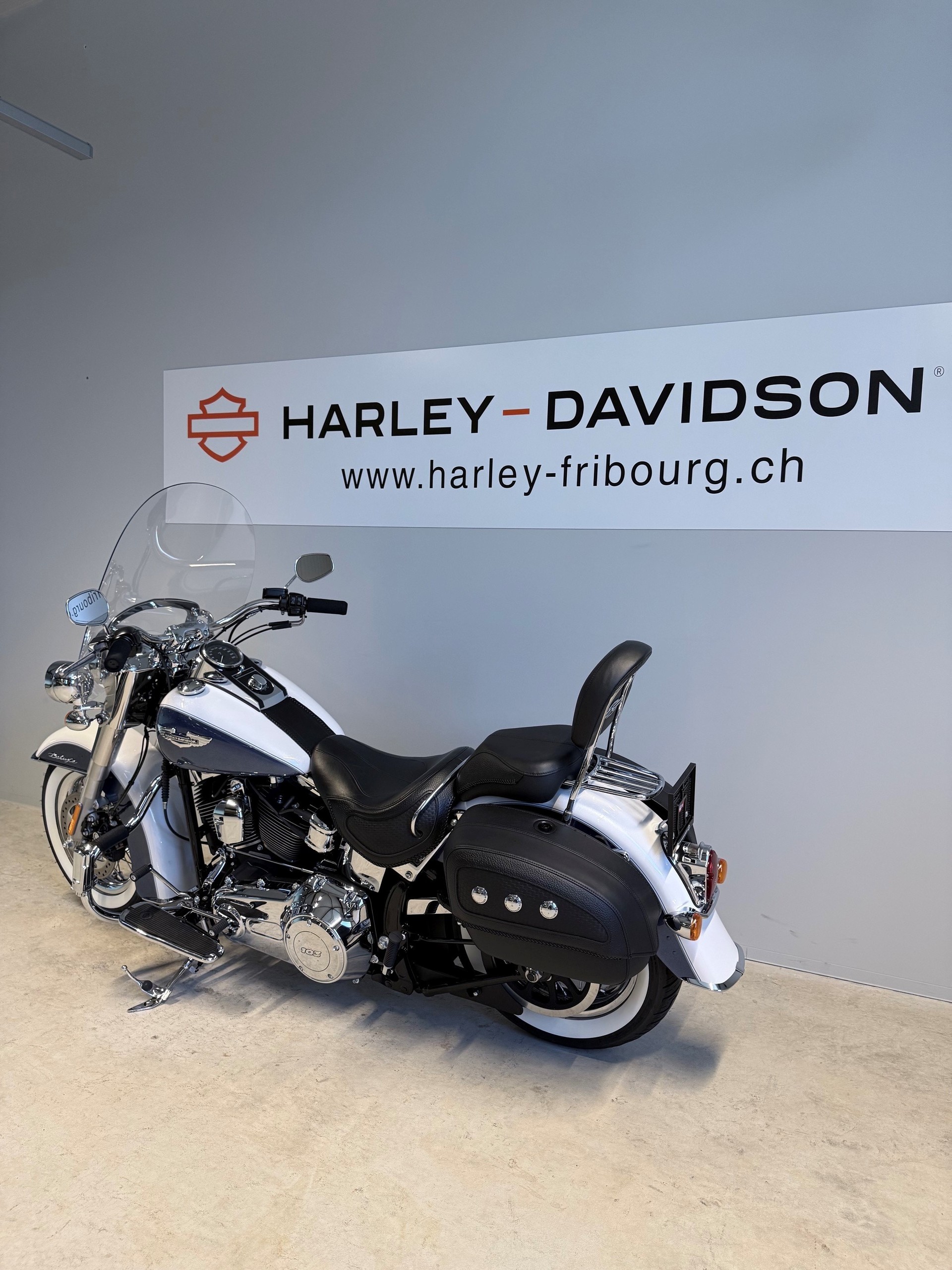 HARLEY-DAVIDSON FLSTN Softail Deluxe ABS-image-4