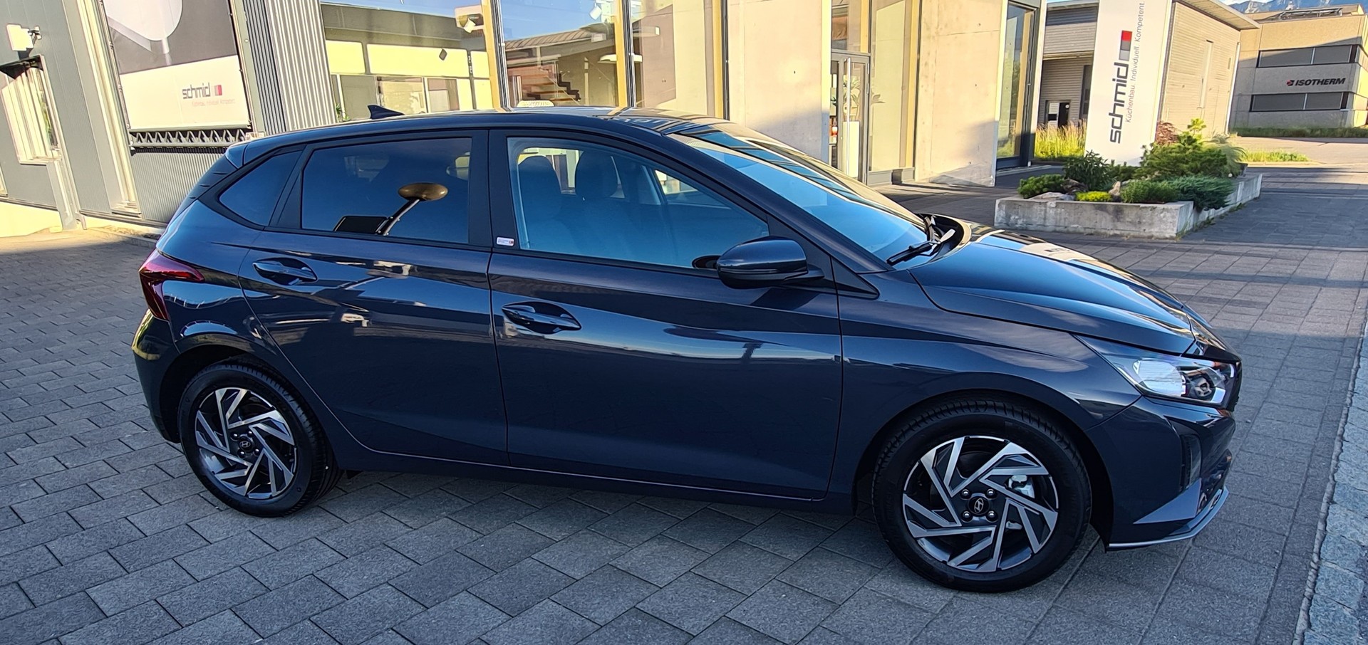 HYUNDAI i20 1.0 T-GDi Amplia DCT-showroom-element-2