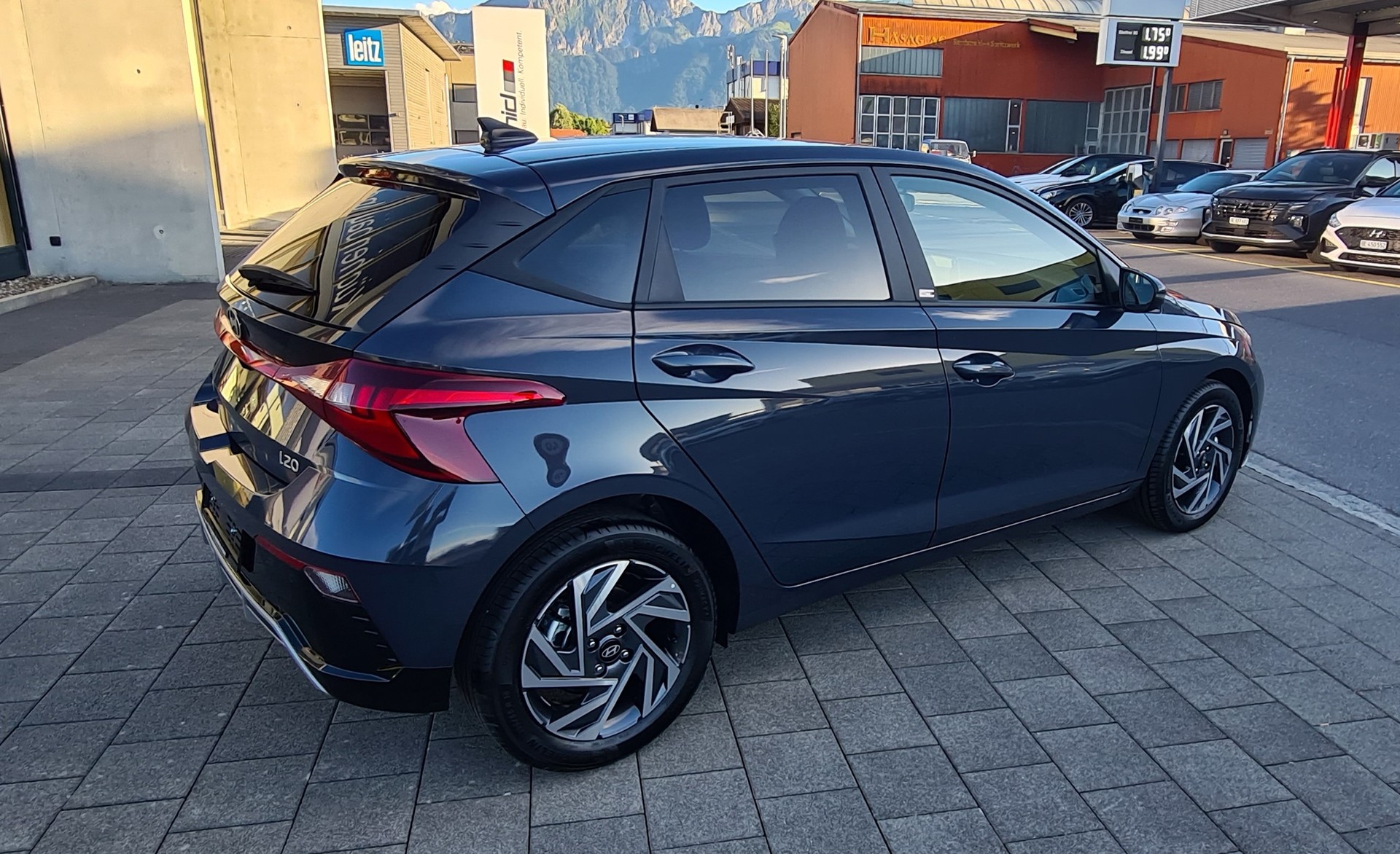 HYUNDAI i20 1.0 T-GDi Amplia DCT-showroom-element-3